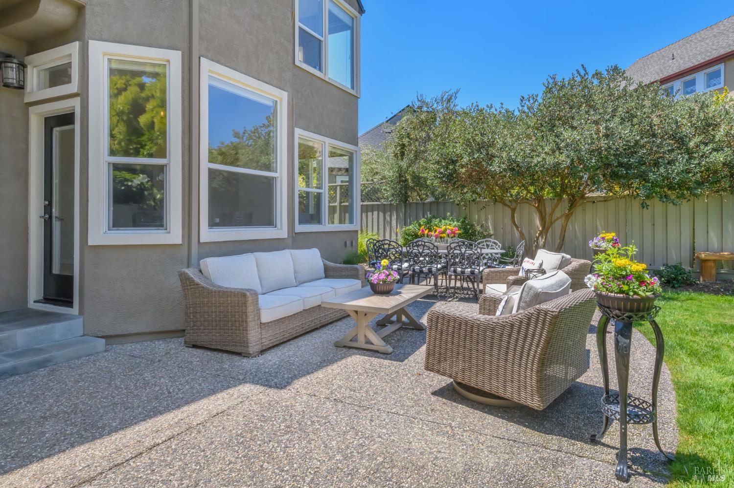 1996 Falcon Ridge Dr