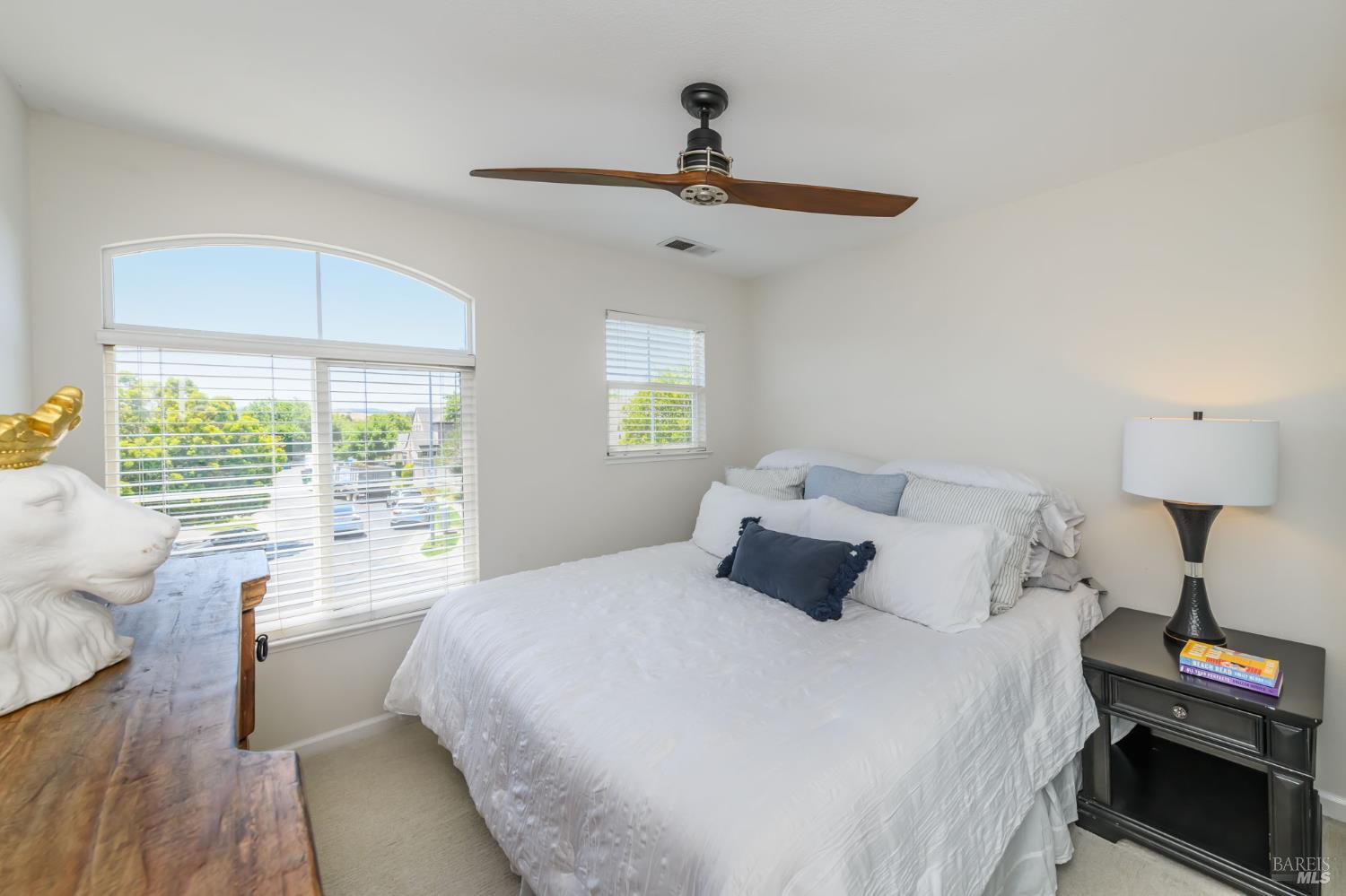 1996 Falcon Ridge Dr