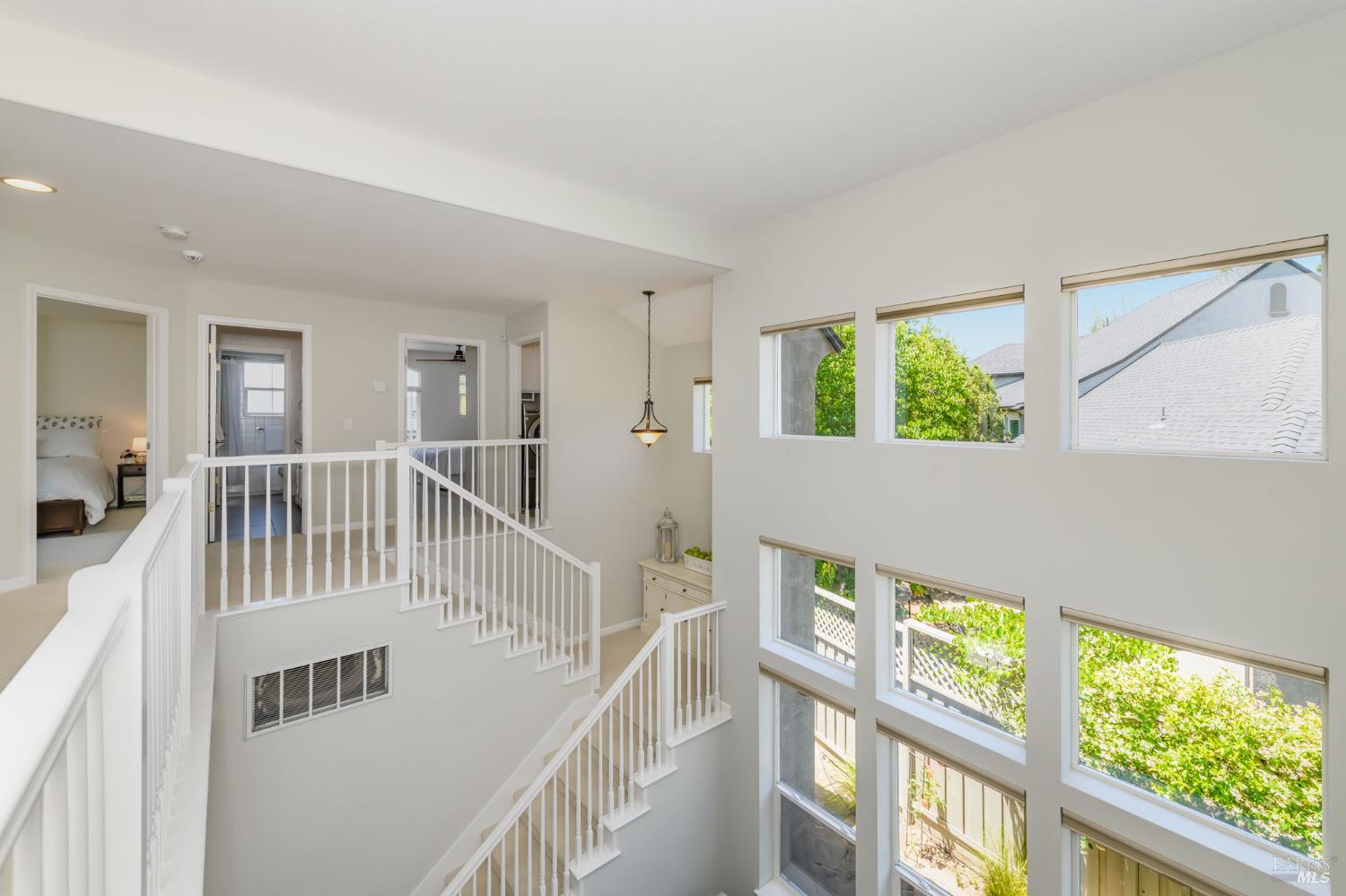 1996 Falcon Ridge Dr