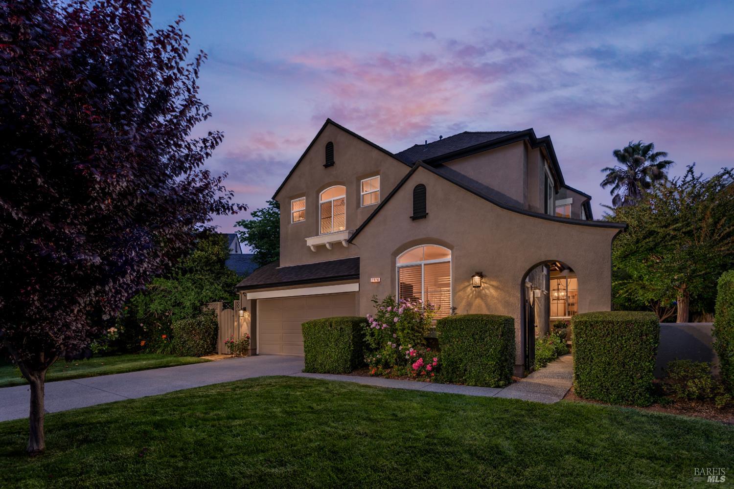 1996 Falcon Ridge Dr