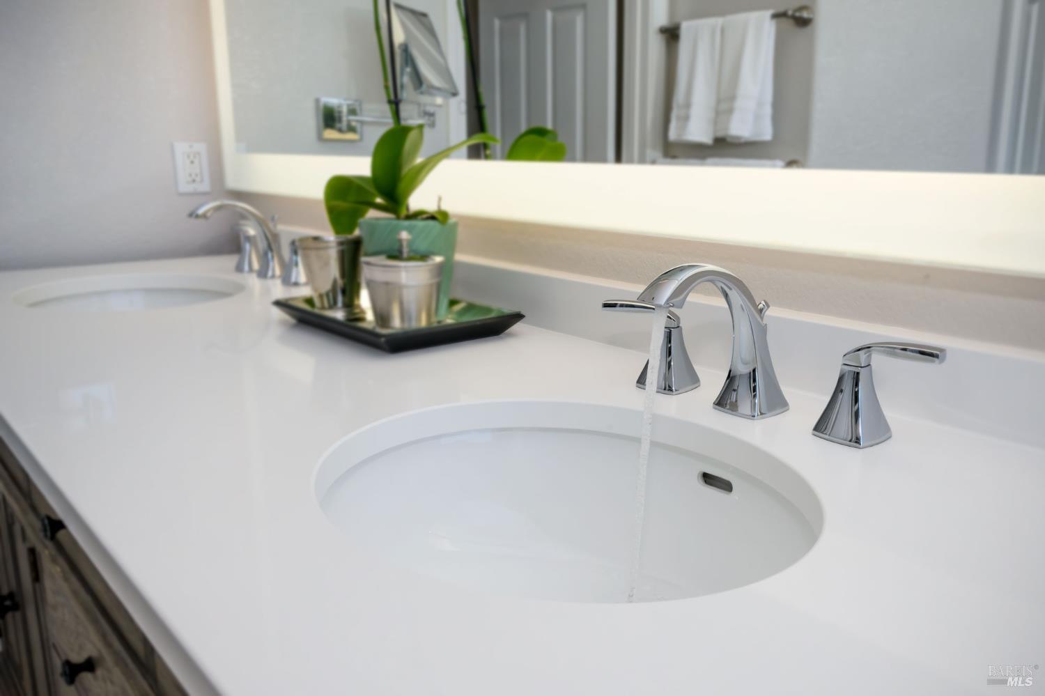 1996 Falcon Ridge Dr