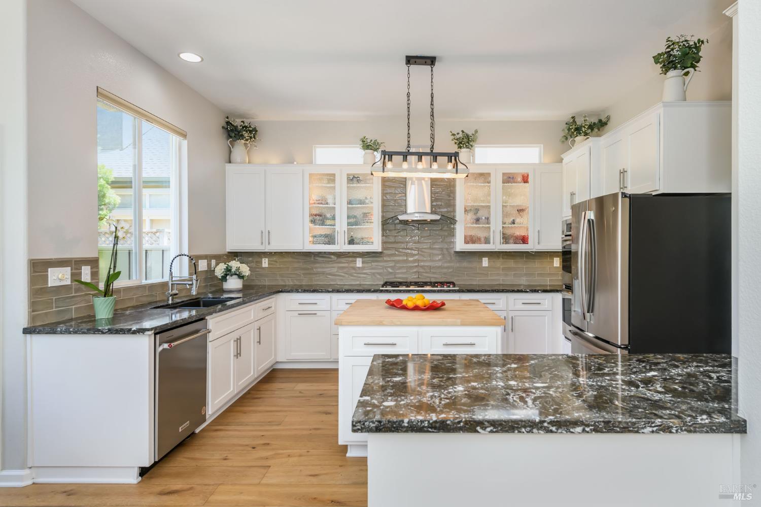 1996 Falcon Ridge Dr