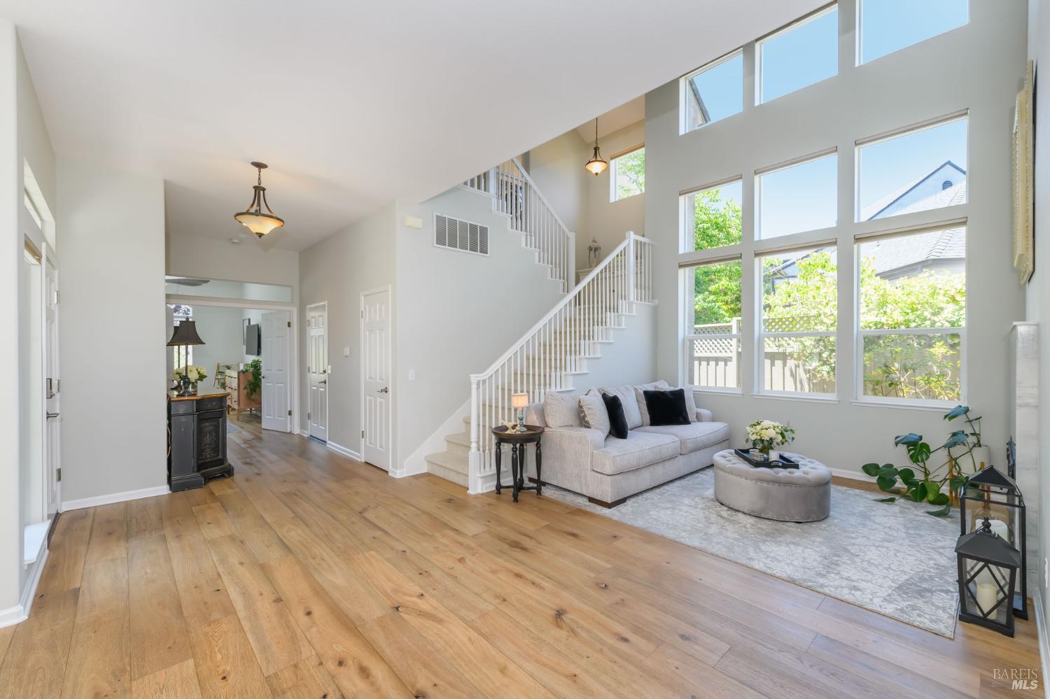 1996 Falcon Ridge Dr