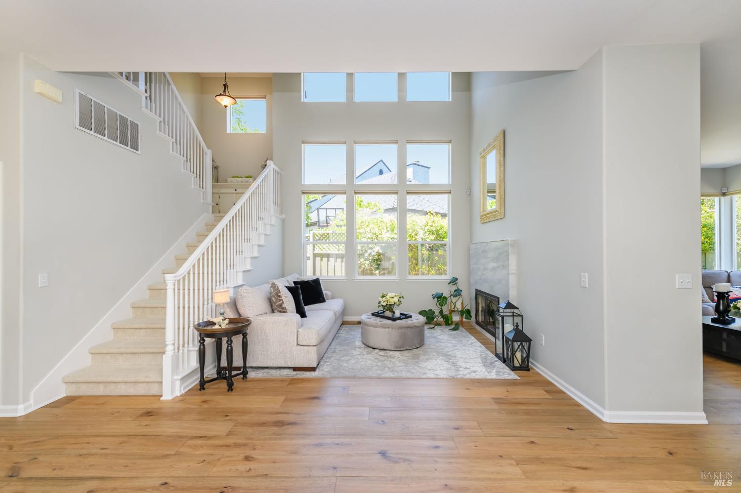 1996 Falcon Ridge Dr