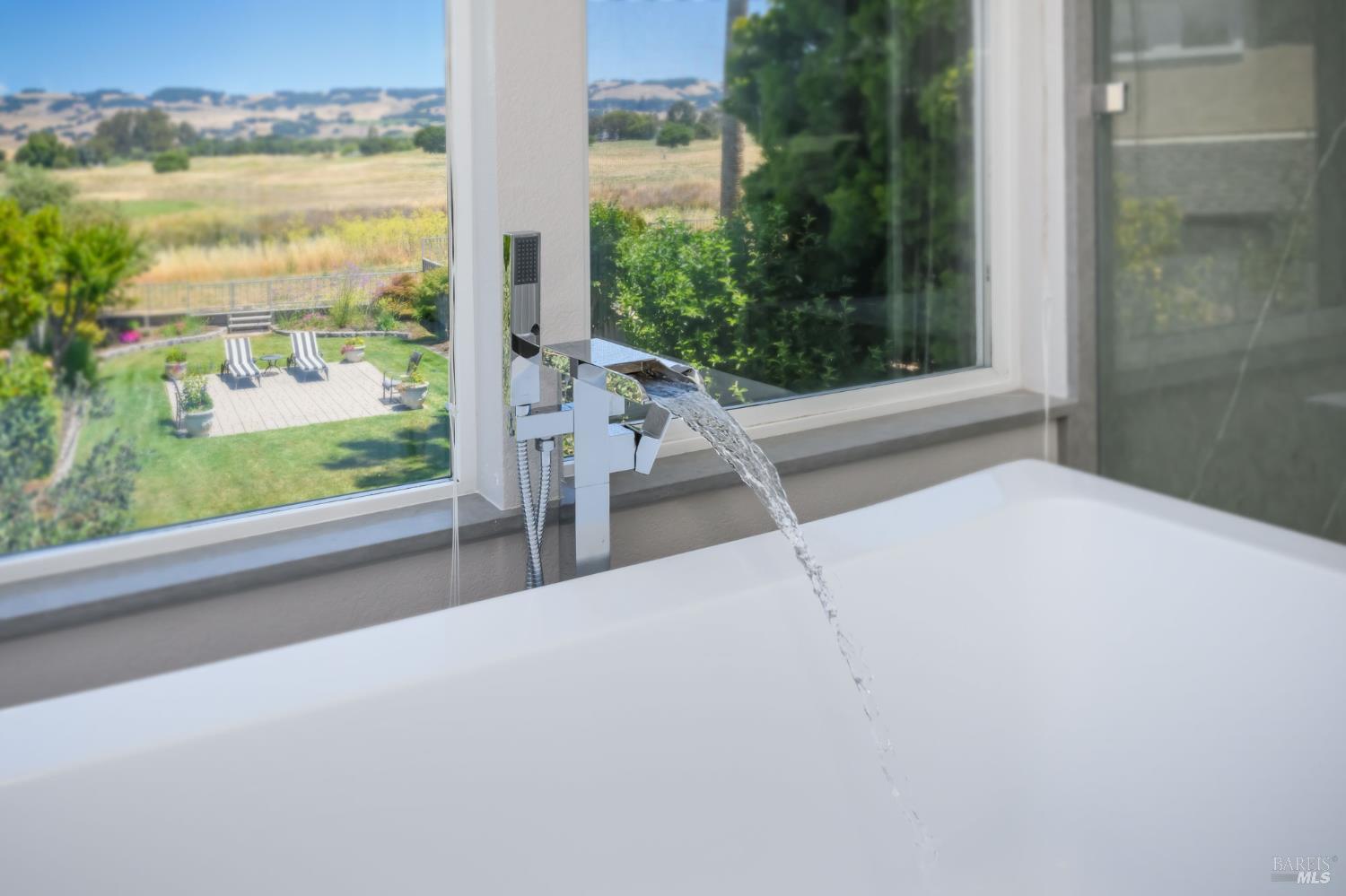 1996 Falcon Ridge Dr