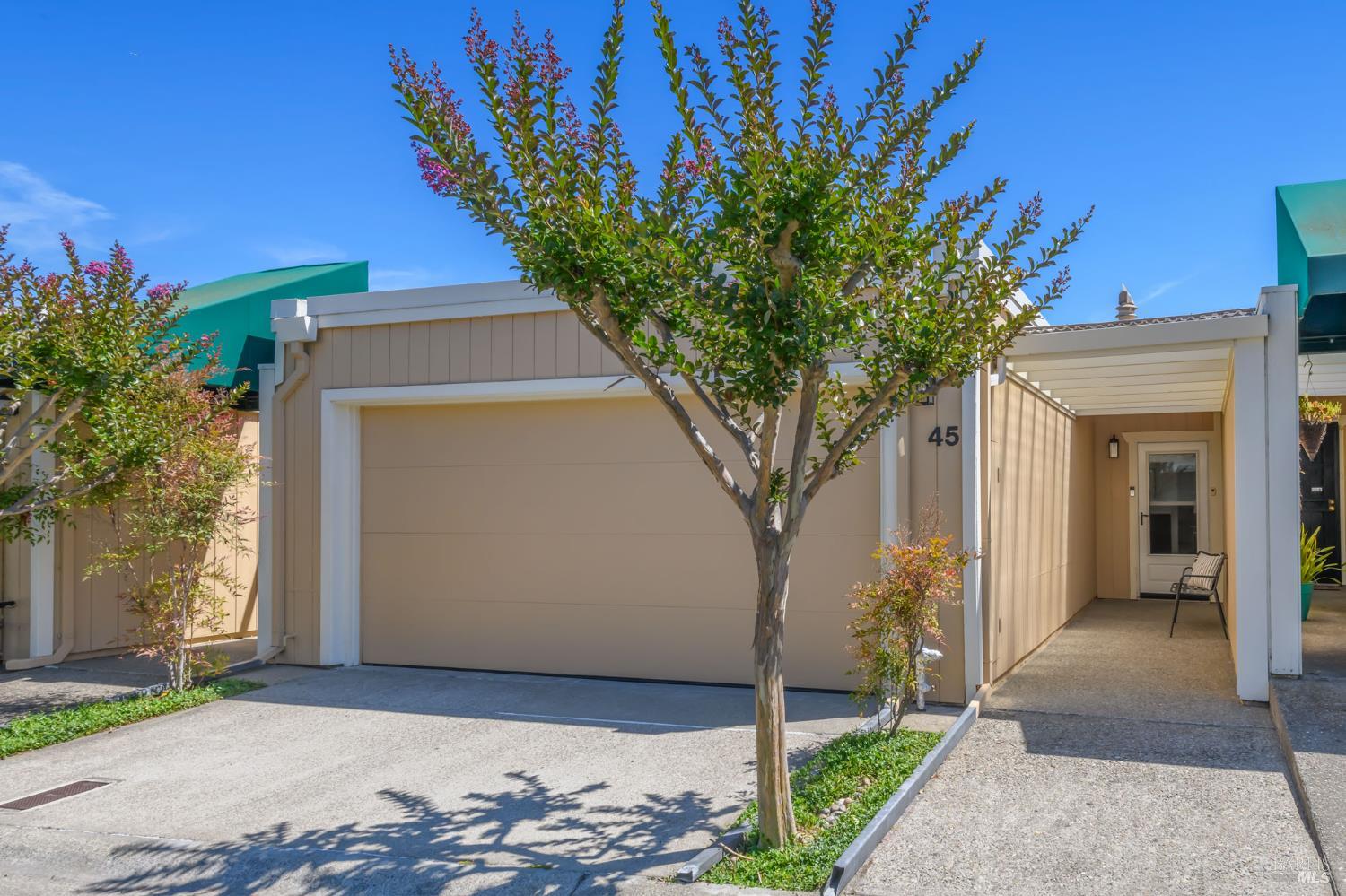 45 Teralynn Ct