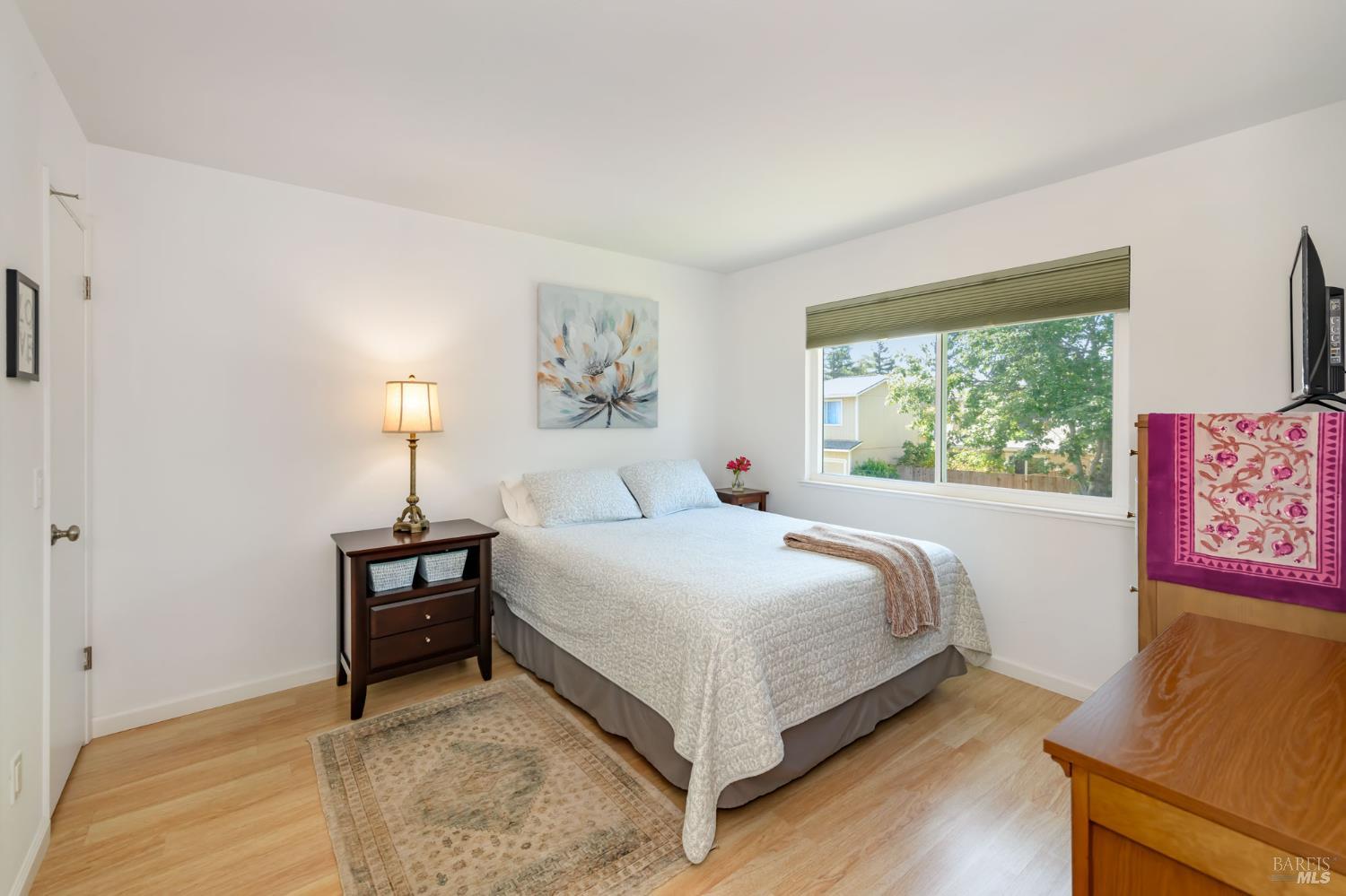 136 Acorn Dr