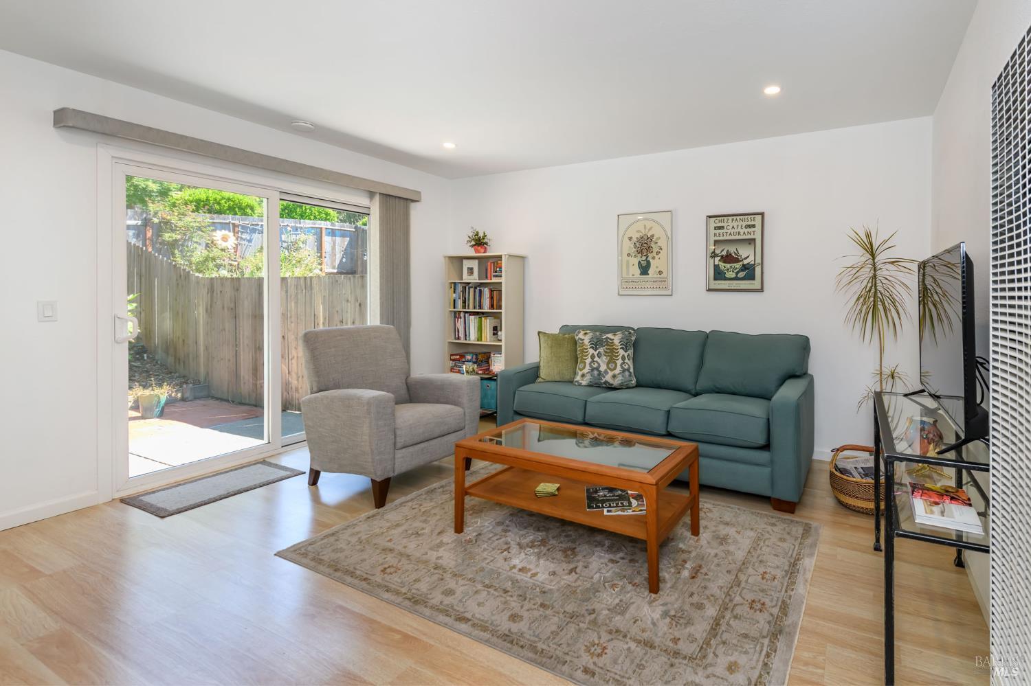 136 Acorn Dr