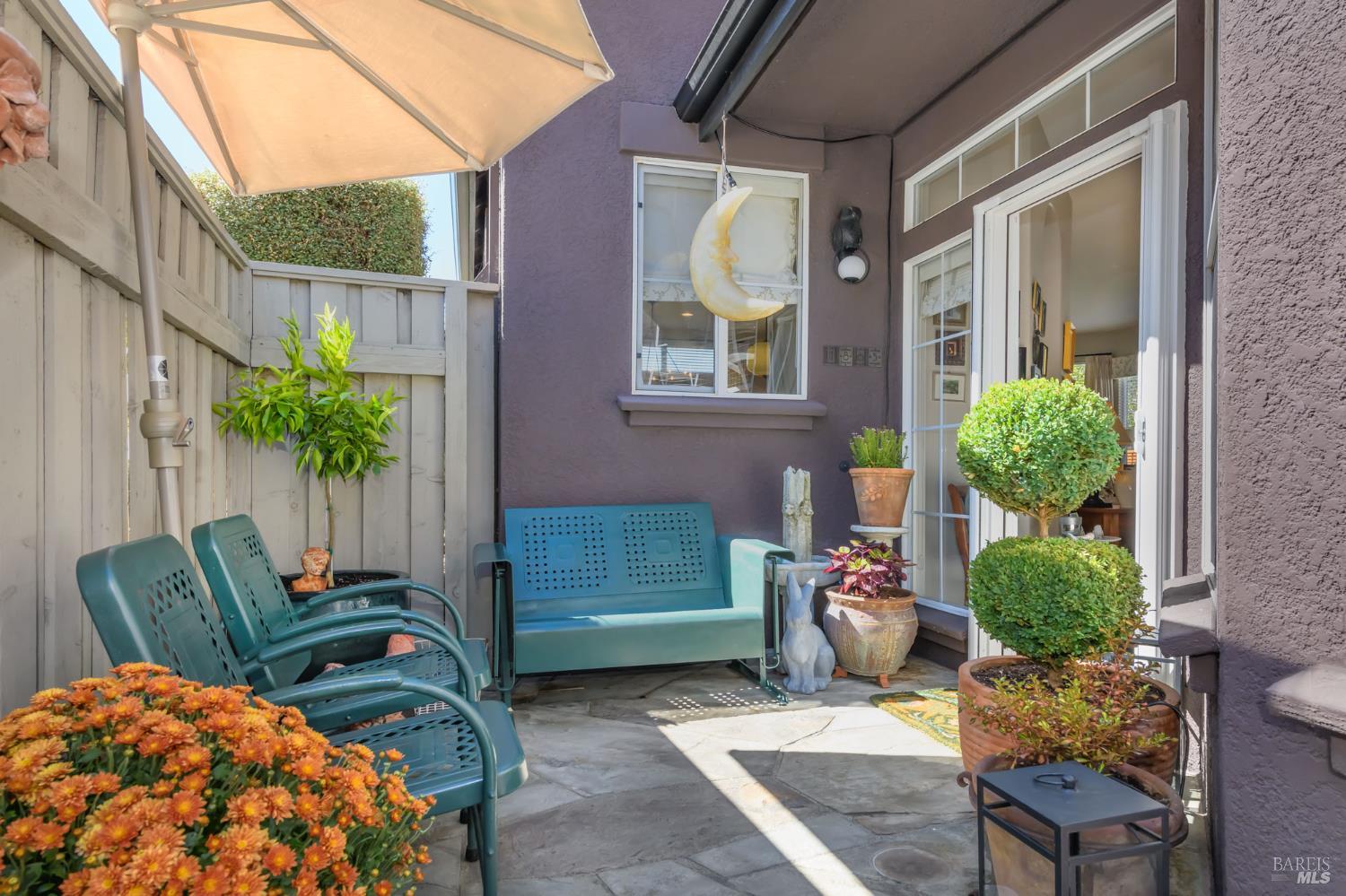 1863 Falcon Ridge Dr