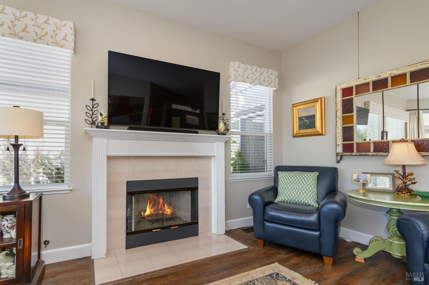 1863 Falcon Ridge Dr