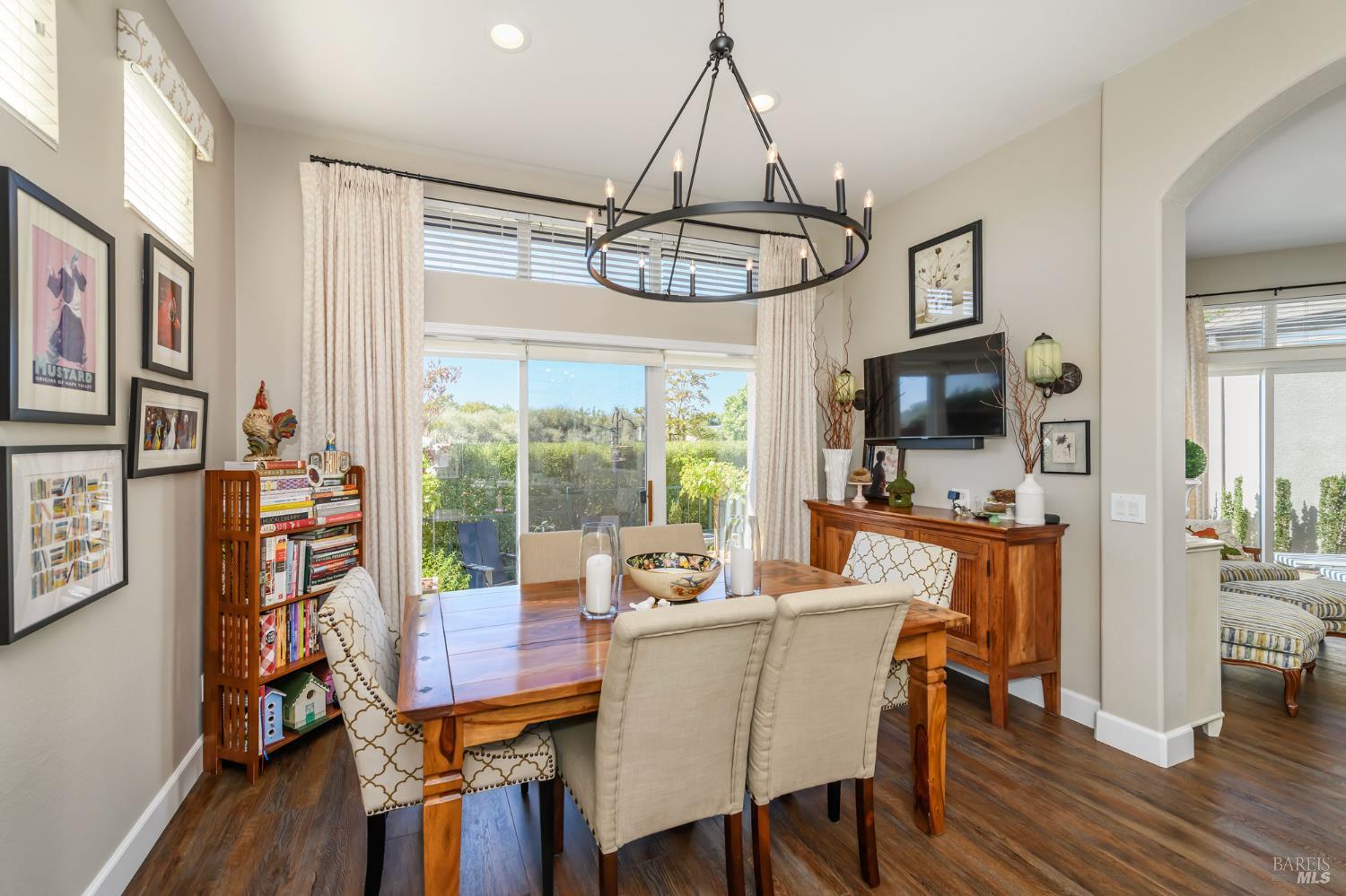 1863 Falcon Ridge Dr