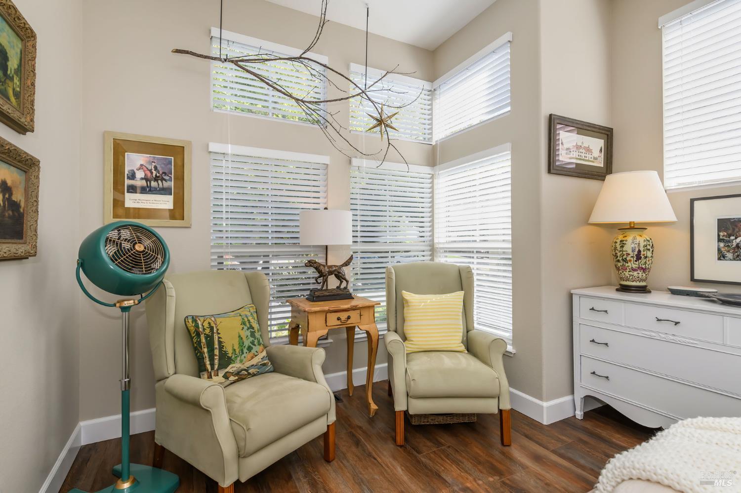 1863 Falcon Ridge Dr