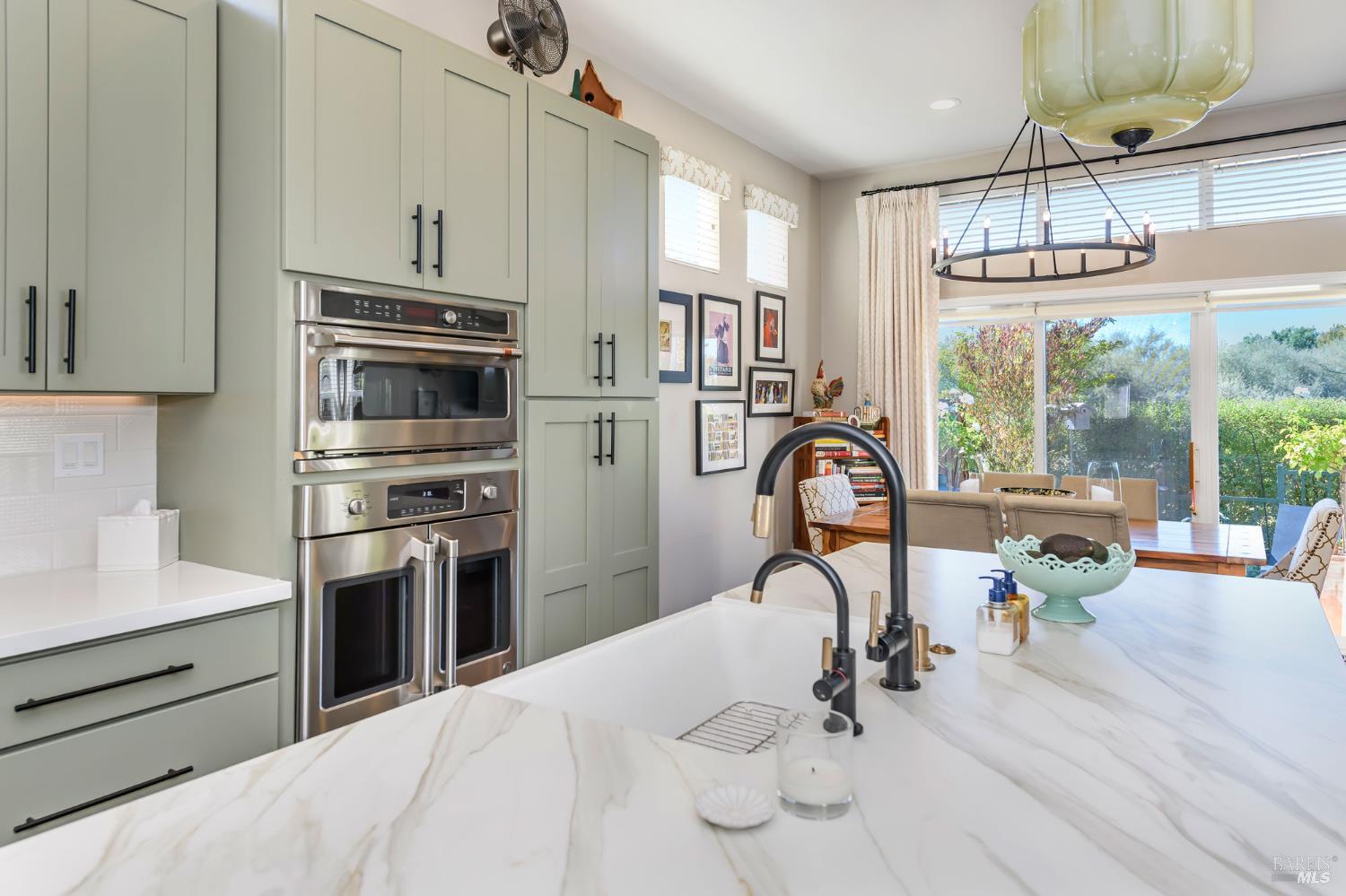 1863 Falcon Ridge Dr