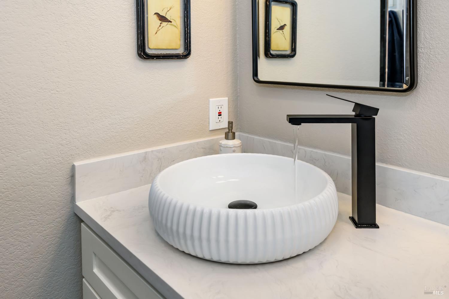 1863 Falcon Ridge Dr