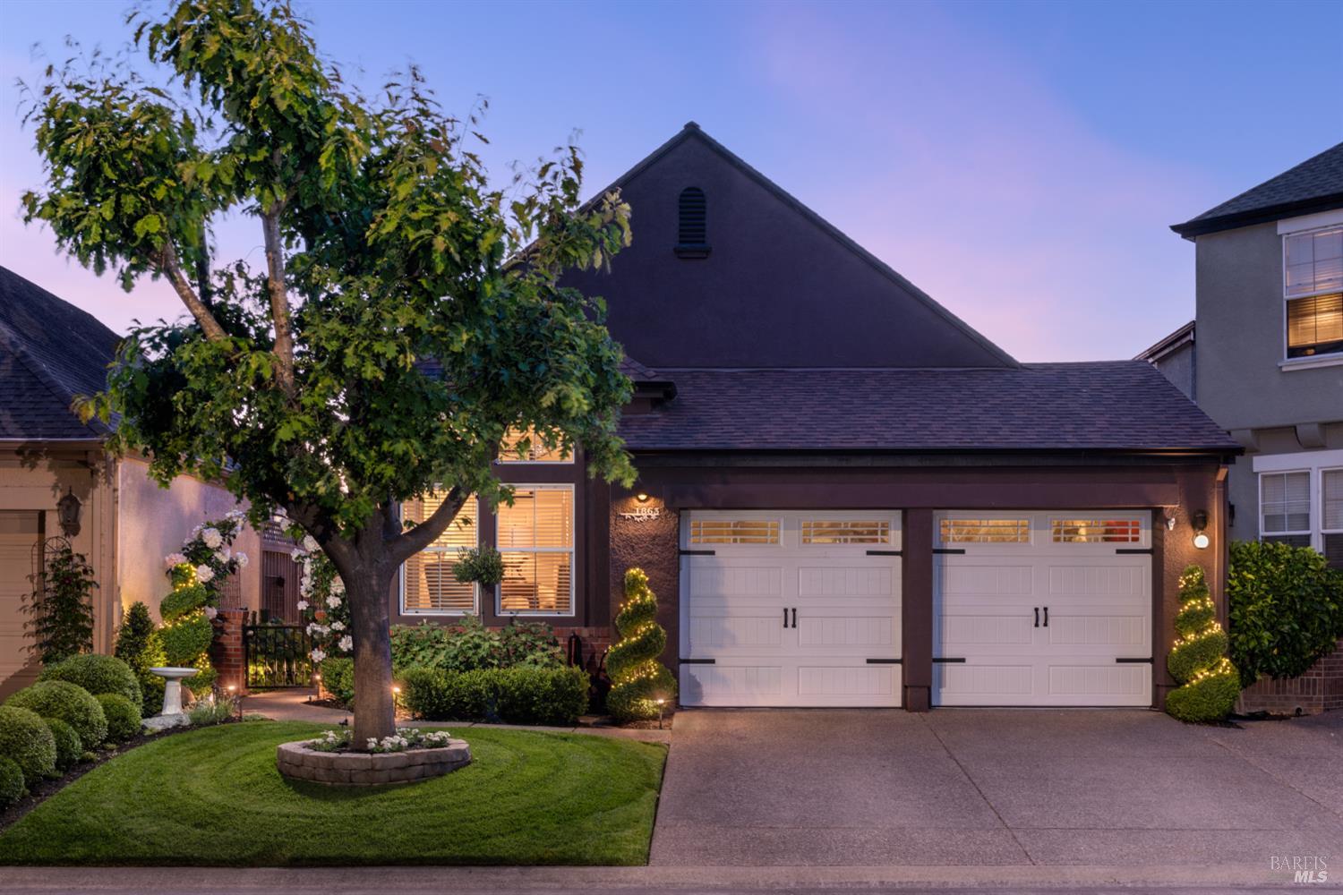 1863 Falcon Ridge Dr