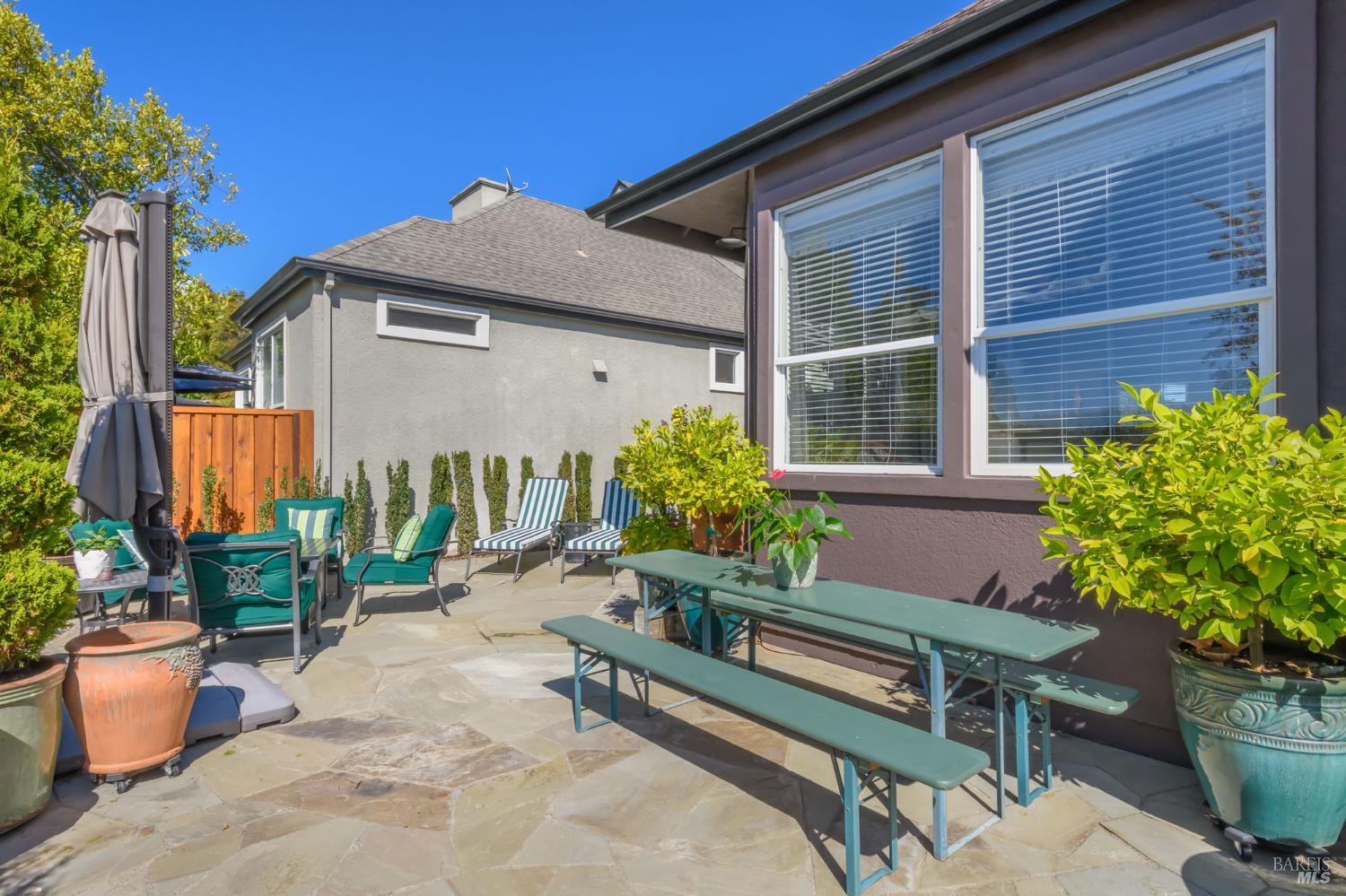 1863 Falcon Ridge Dr