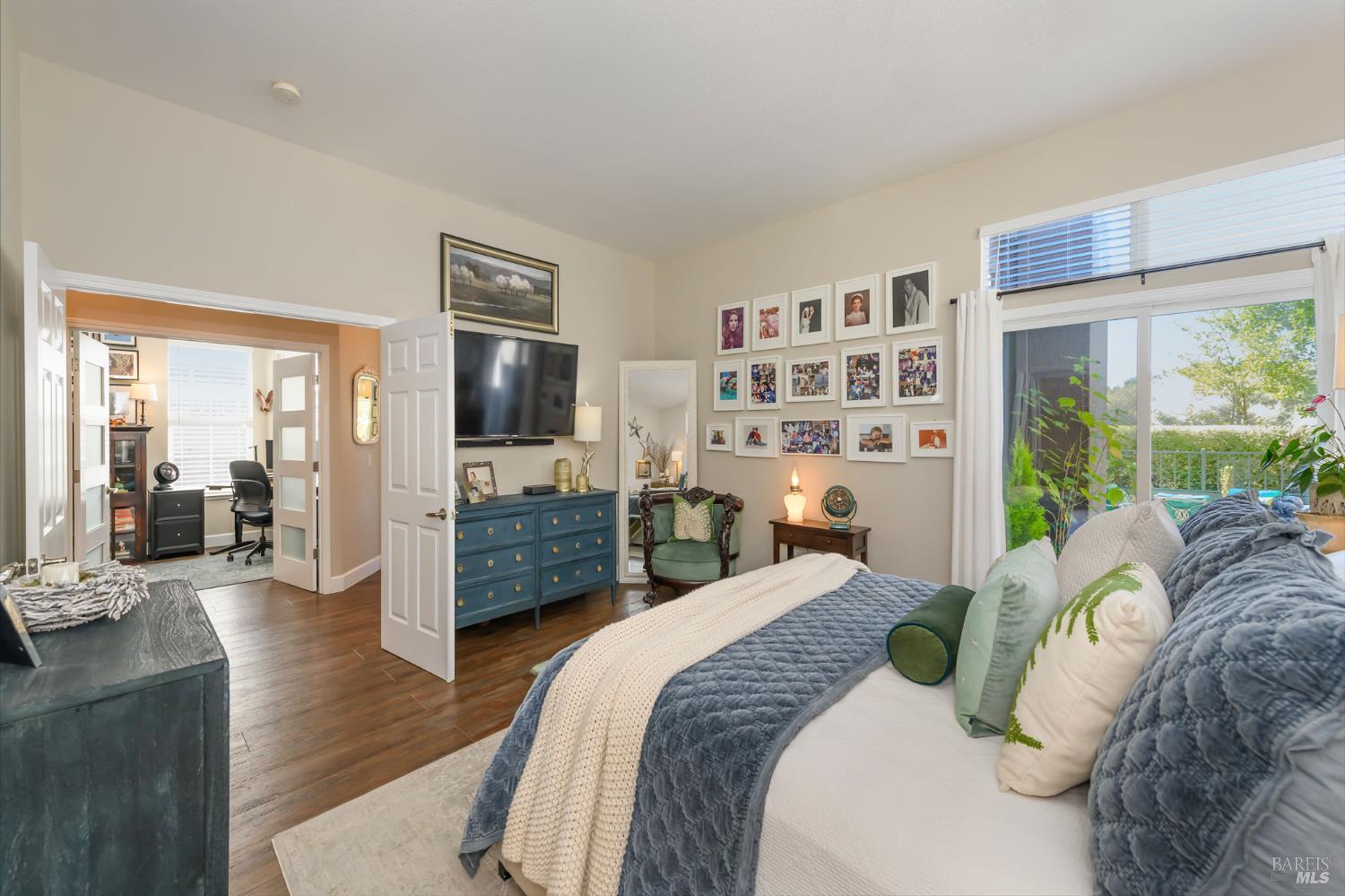 1863 Falcon Ridge Dr