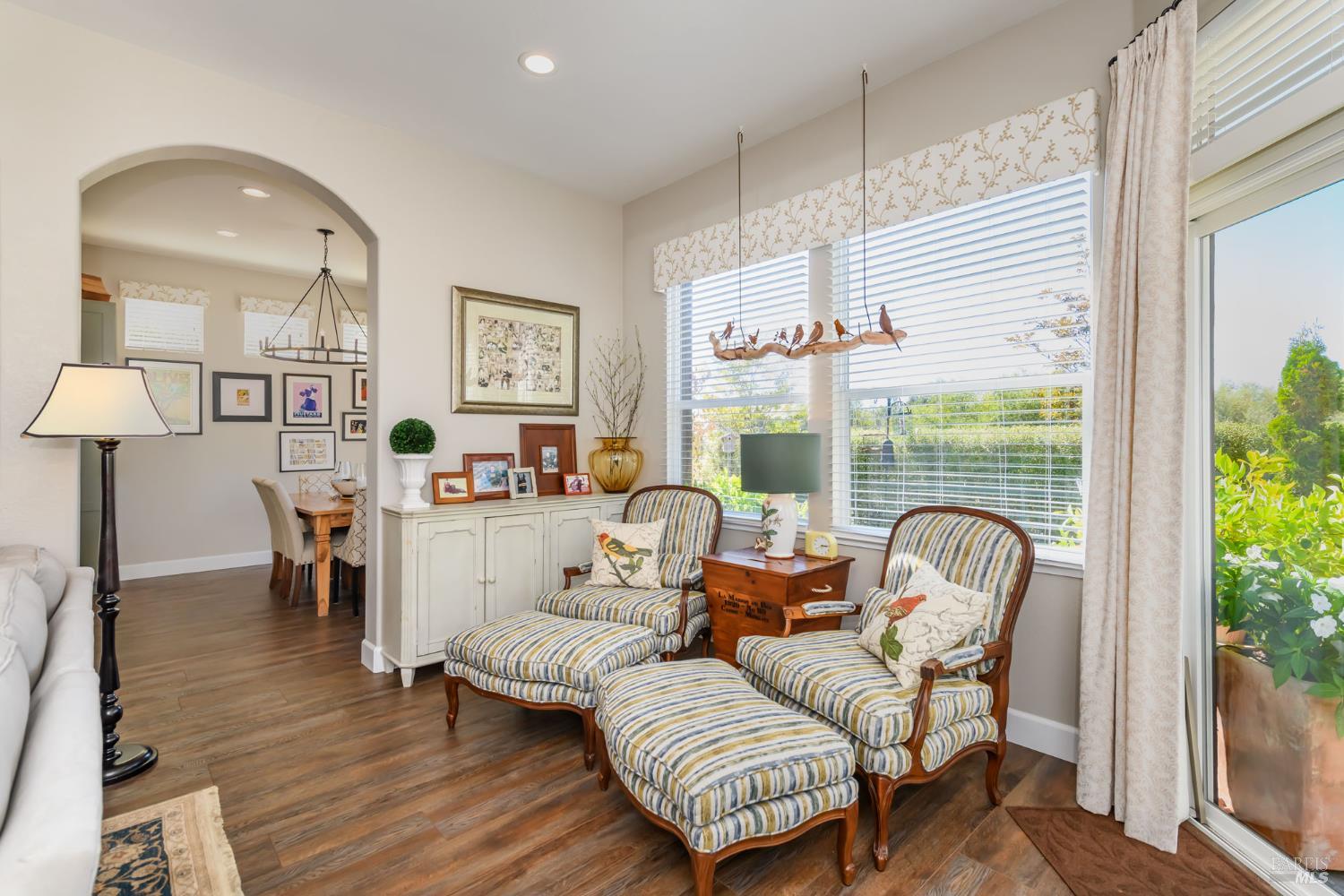 1863 Falcon Ridge Dr