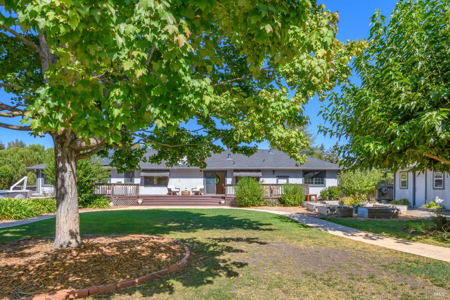 1860 Lynn Dr