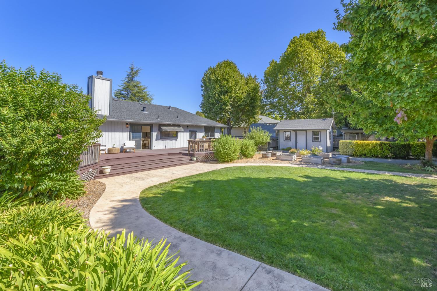 1860 Lynn Dr