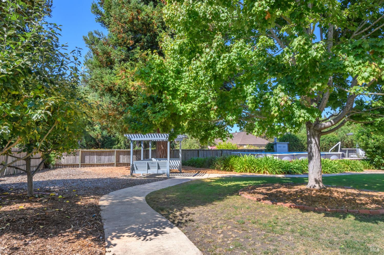 1860 Lynn Dr