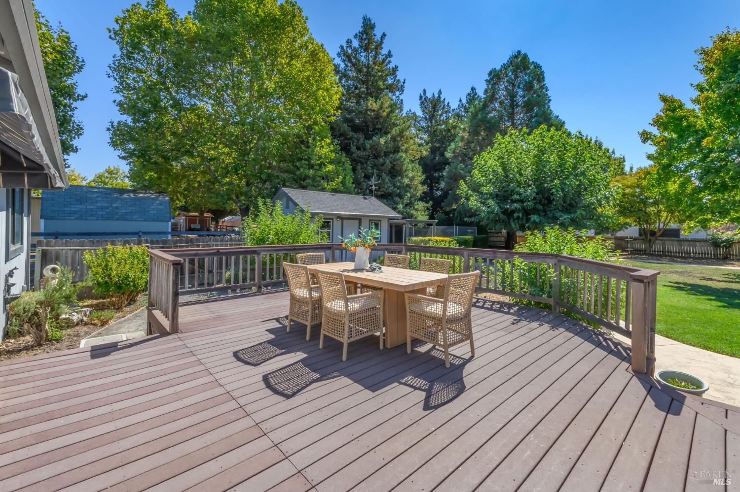 1860 Lynn Dr