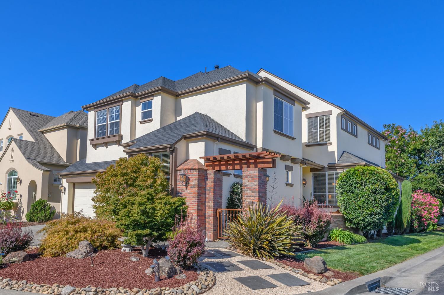 2 Wedgewood Ct