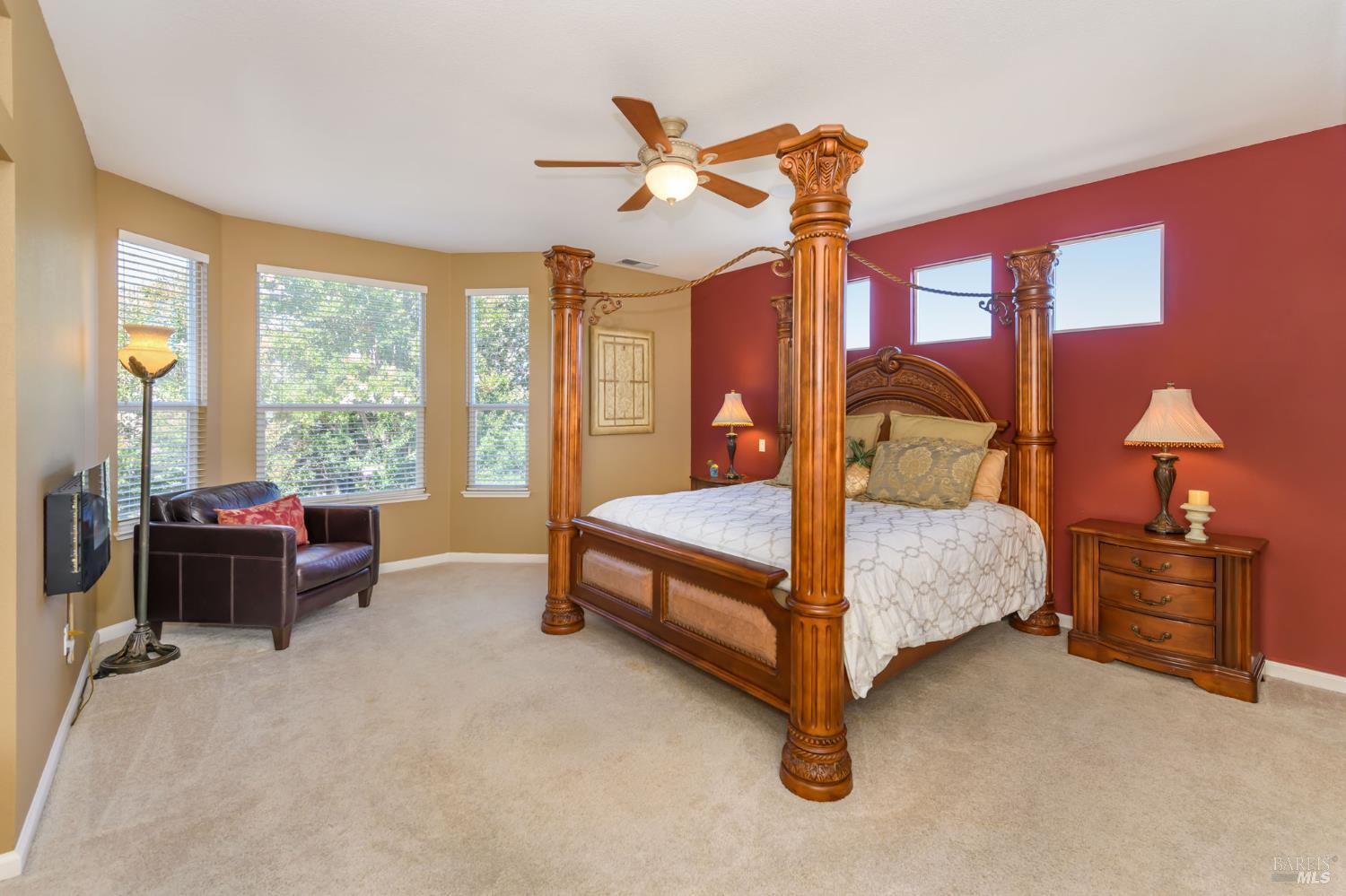 2 Wedgewood Ct