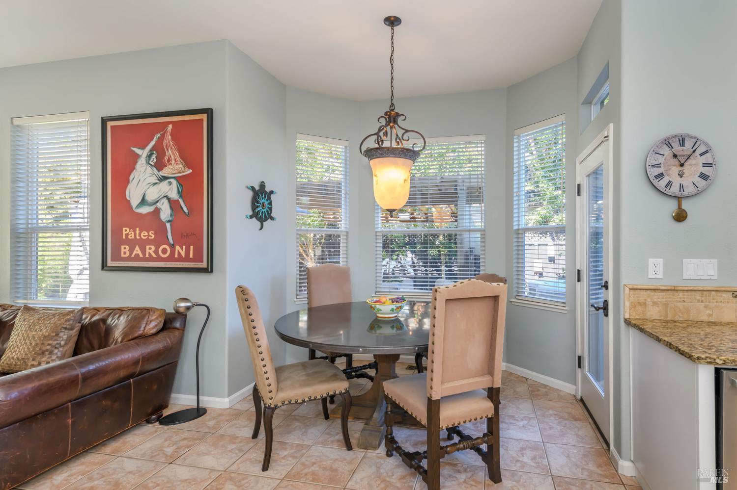 2 Wedgewood Ct