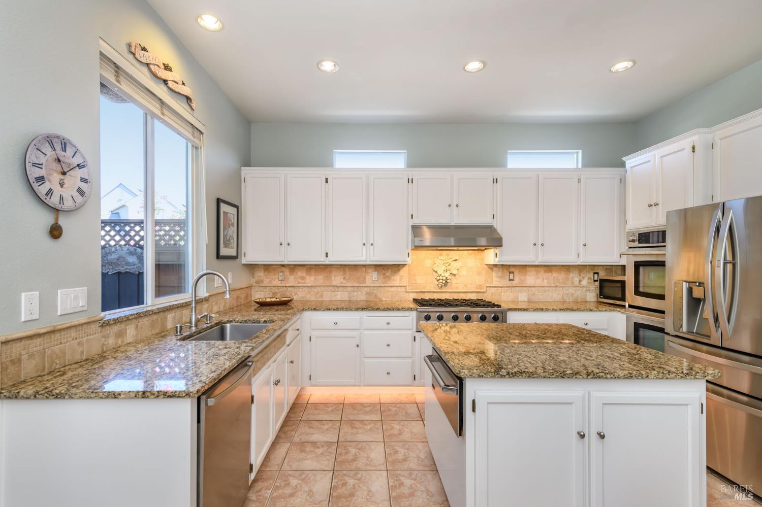 2 Wedgewood Ct