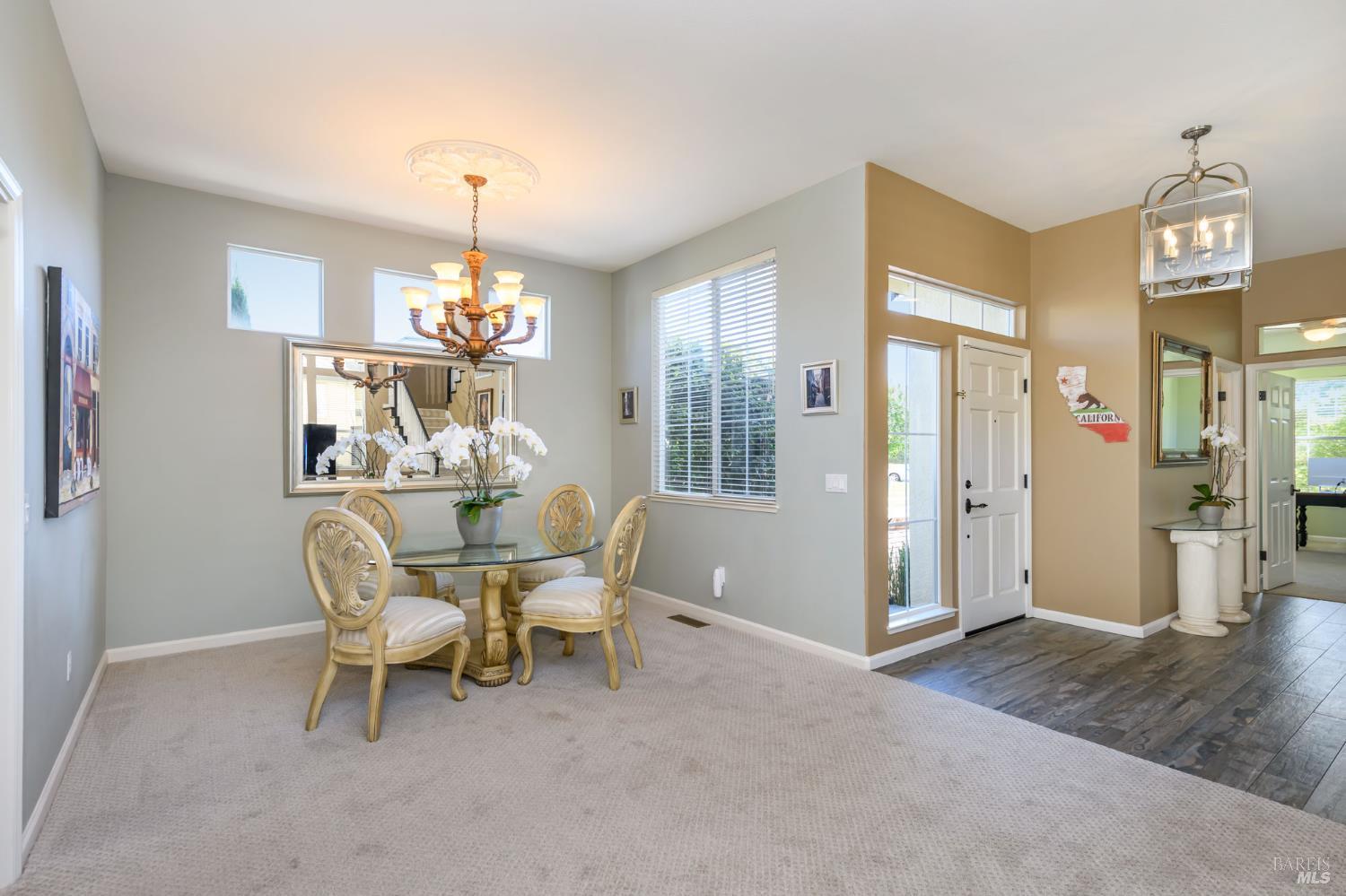 2 Wedgewood Ct