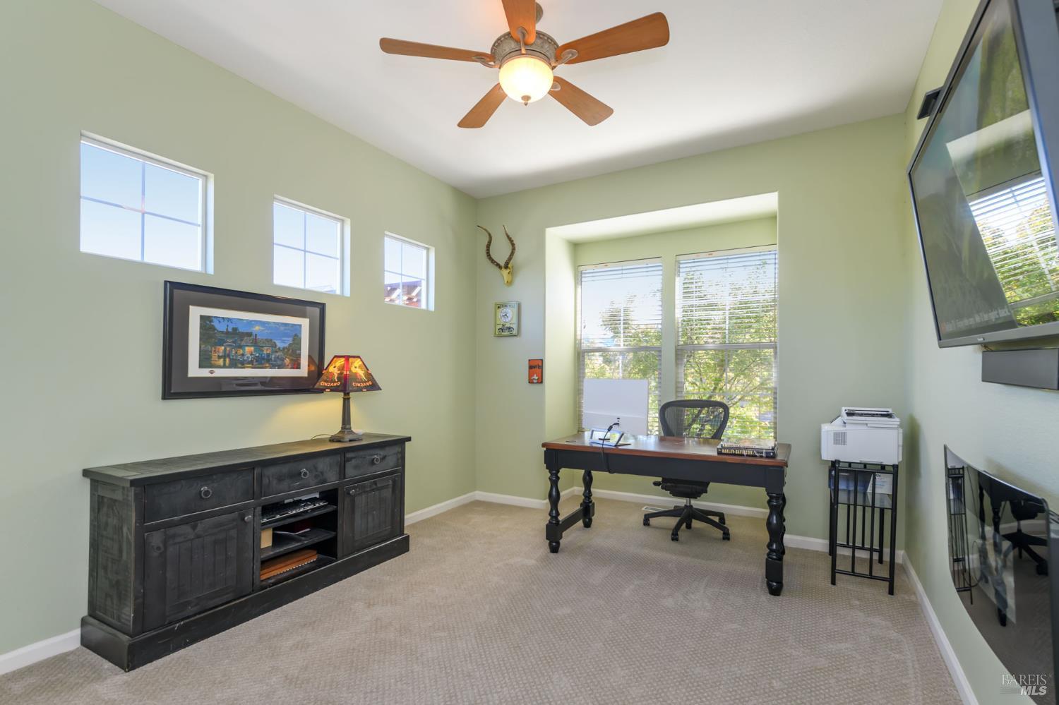 2 Wedgewood Ct