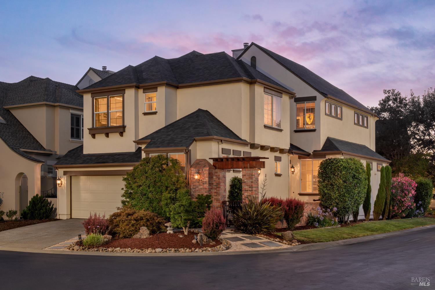 2 Wedgewood Ct