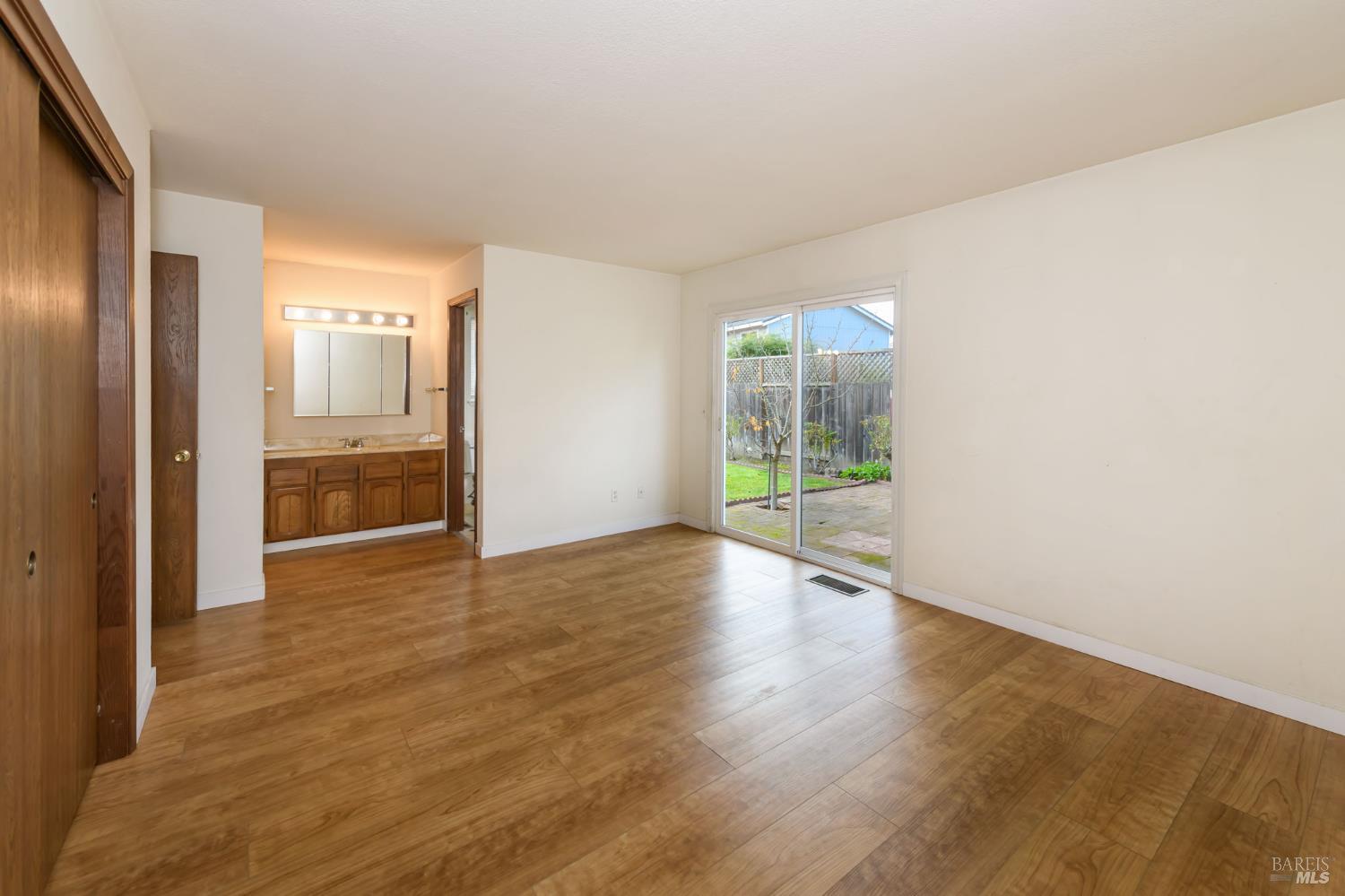 1068 San Francisco Way