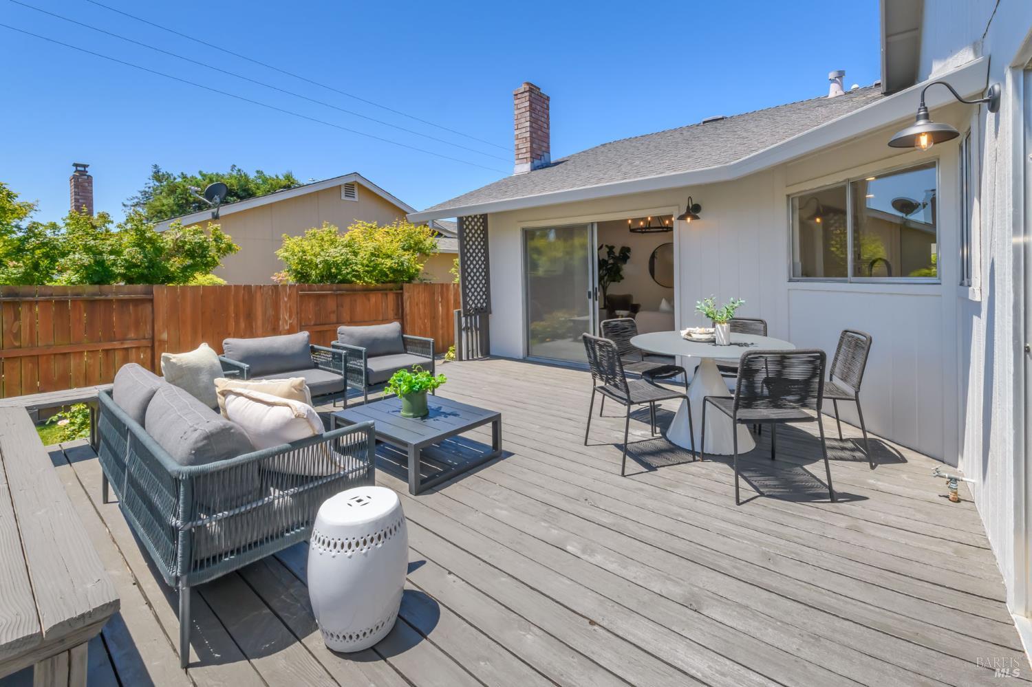 1908 Caulfield Lane