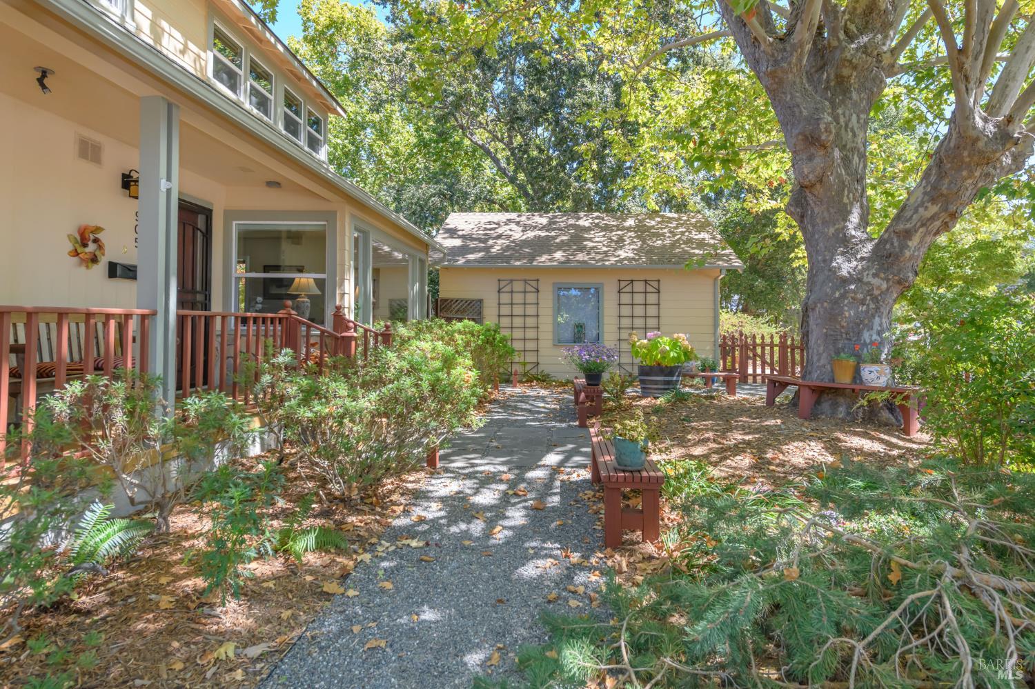 905 Silva Avenue