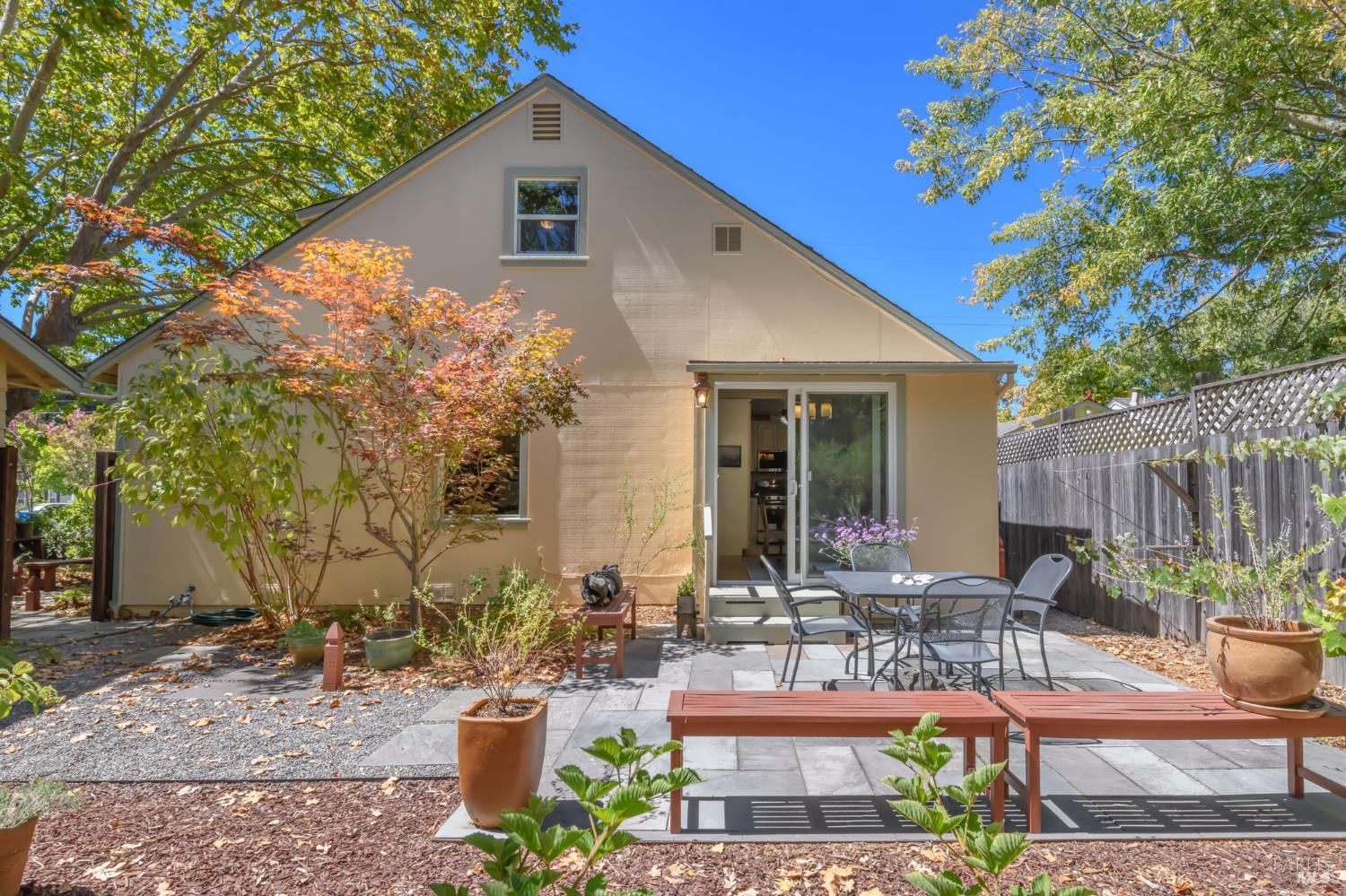 905 Silva Avenue