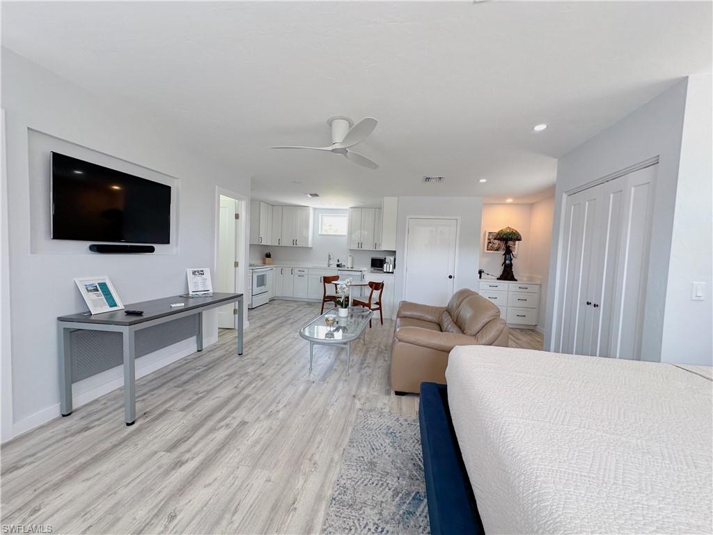 1308 Rosemary LN
