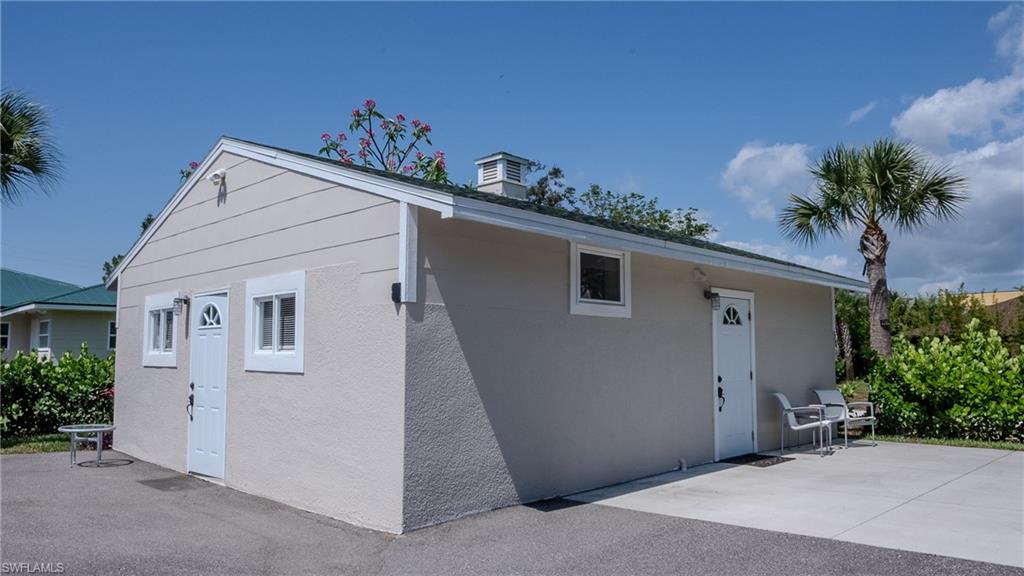 1308 Rosemary LN