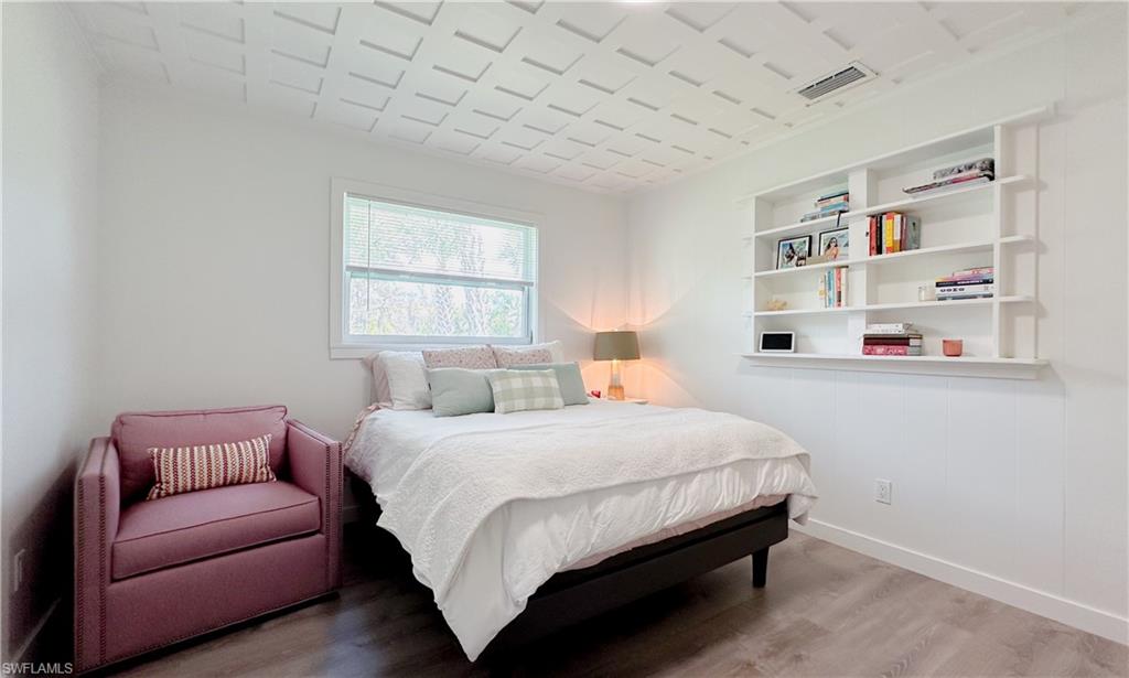 1308 Rosemary LN