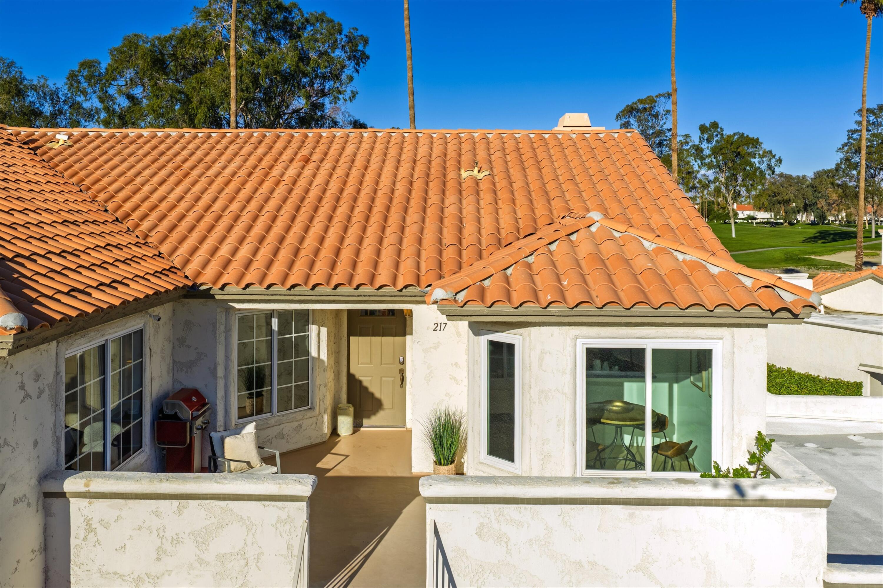 217 Desert Falls CIR