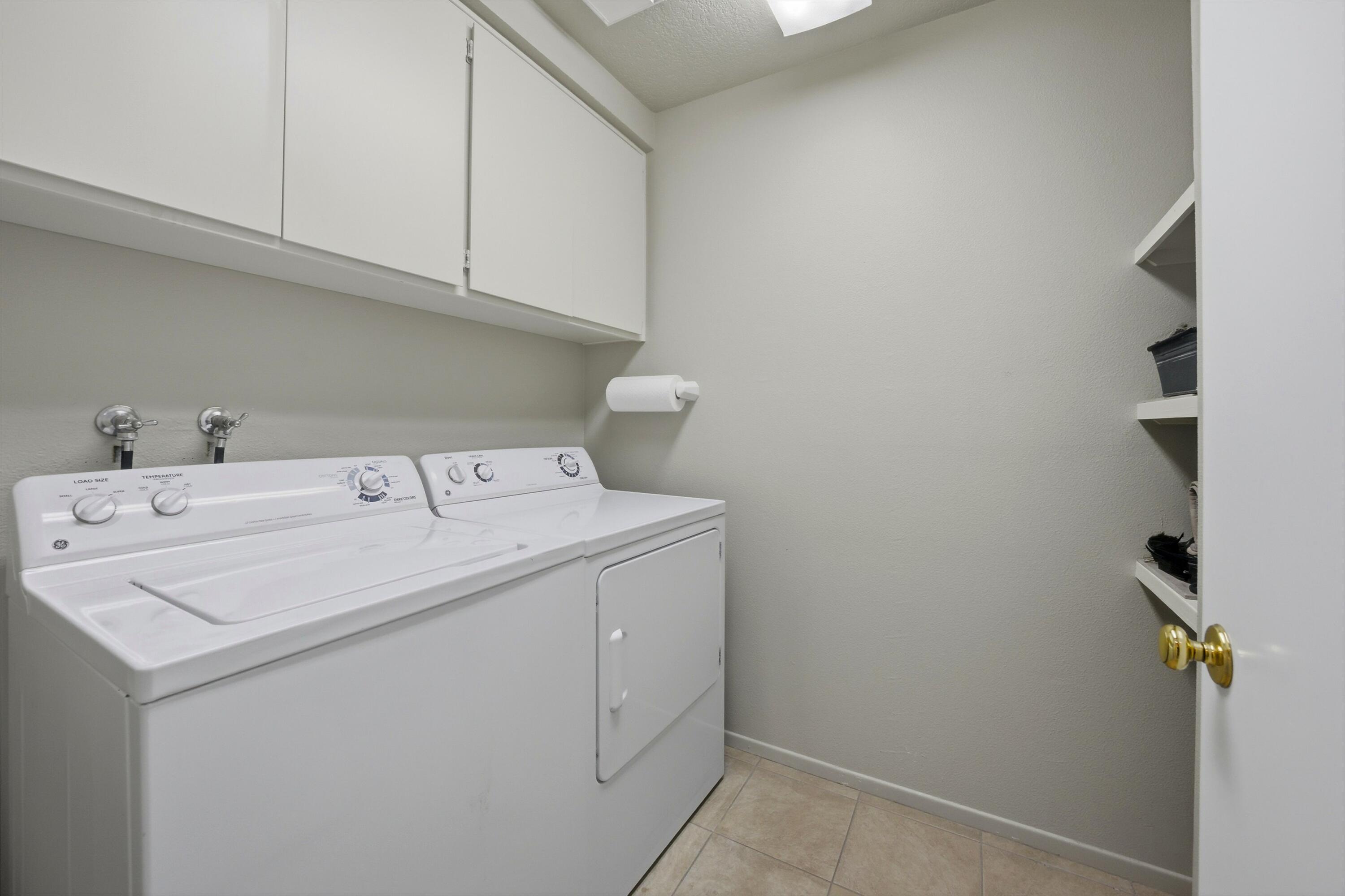 217 Desert Falls CIR