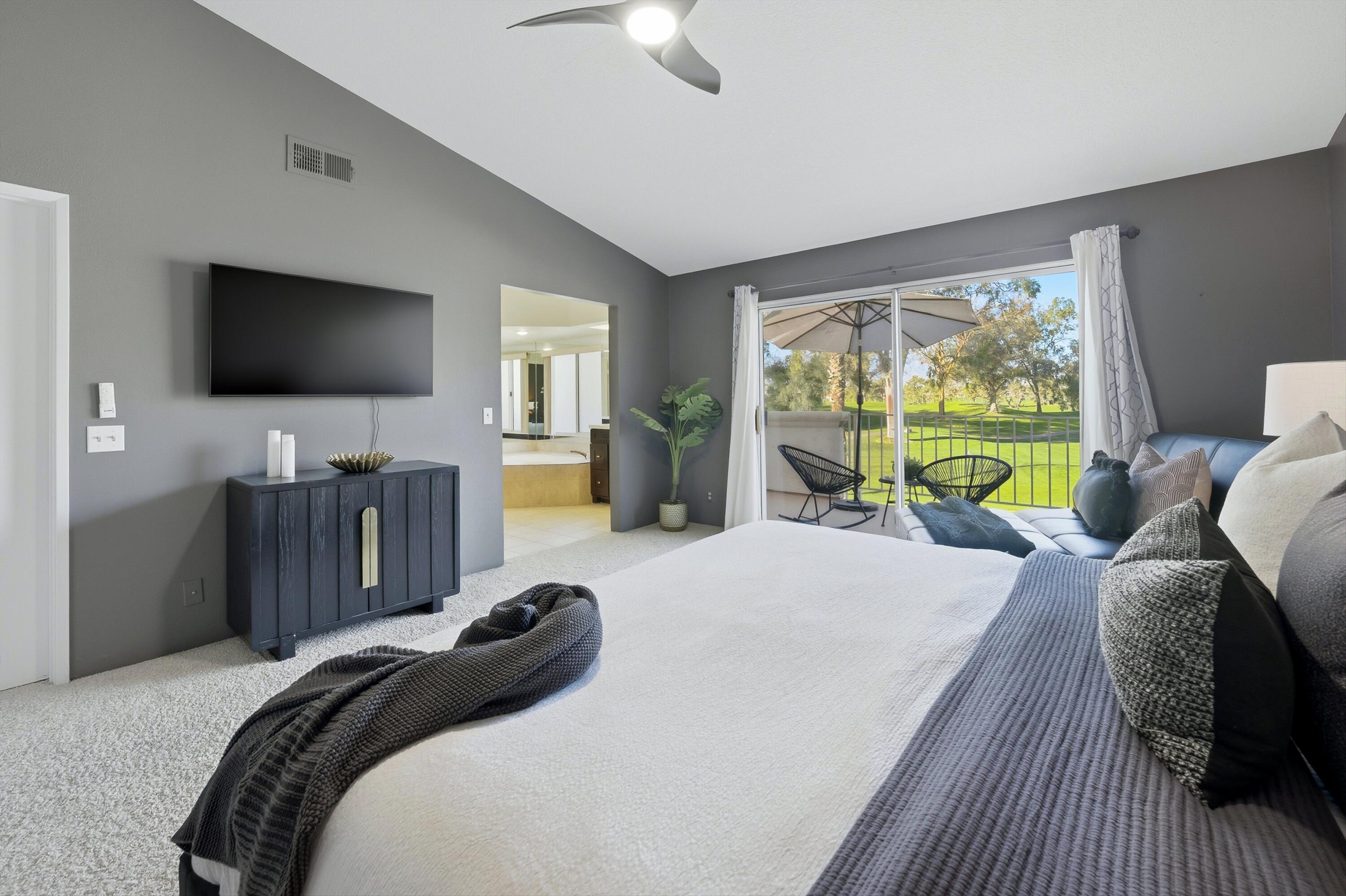 217 Desert Falls CIR