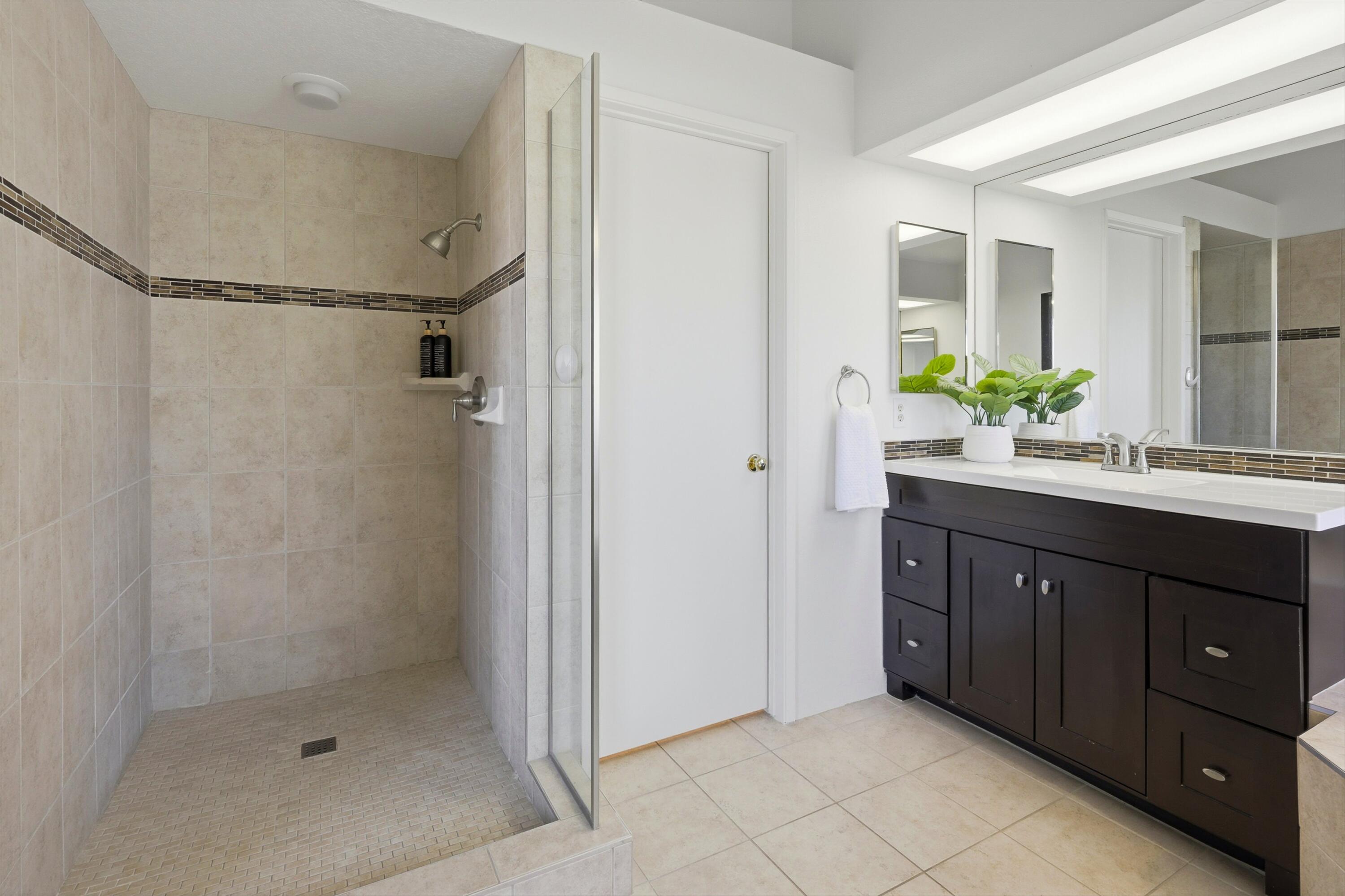 217 Desert Falls CIR