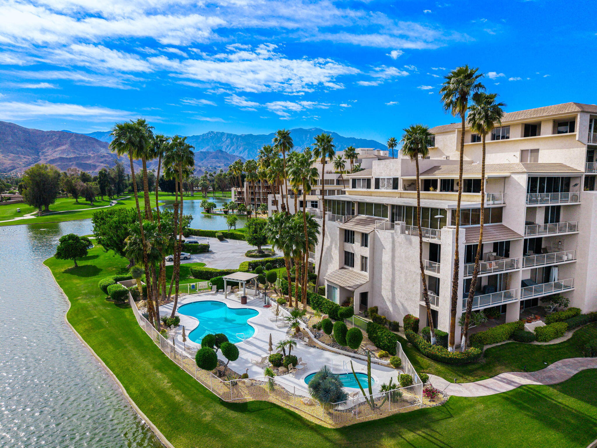 900 Island DR Unit: 403