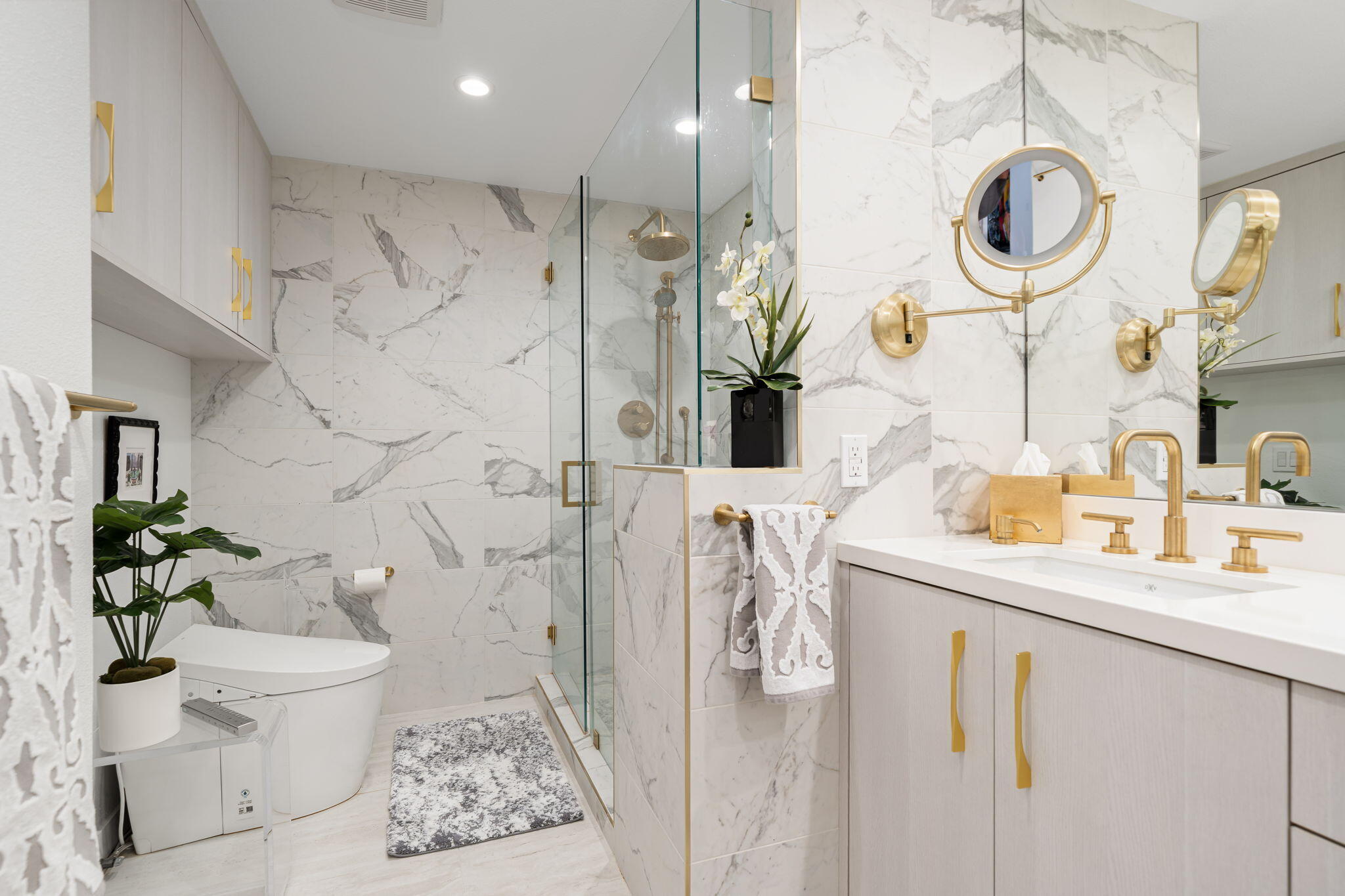 900 Island DR Unit: 403
