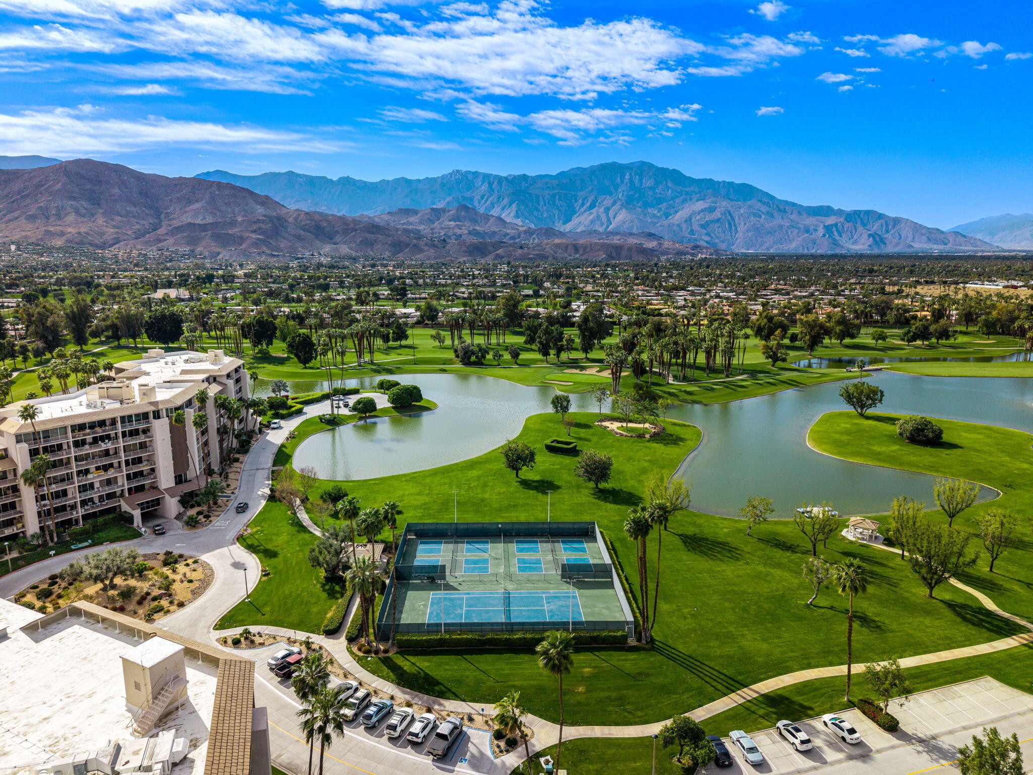 900 Island DR Unit: 403
