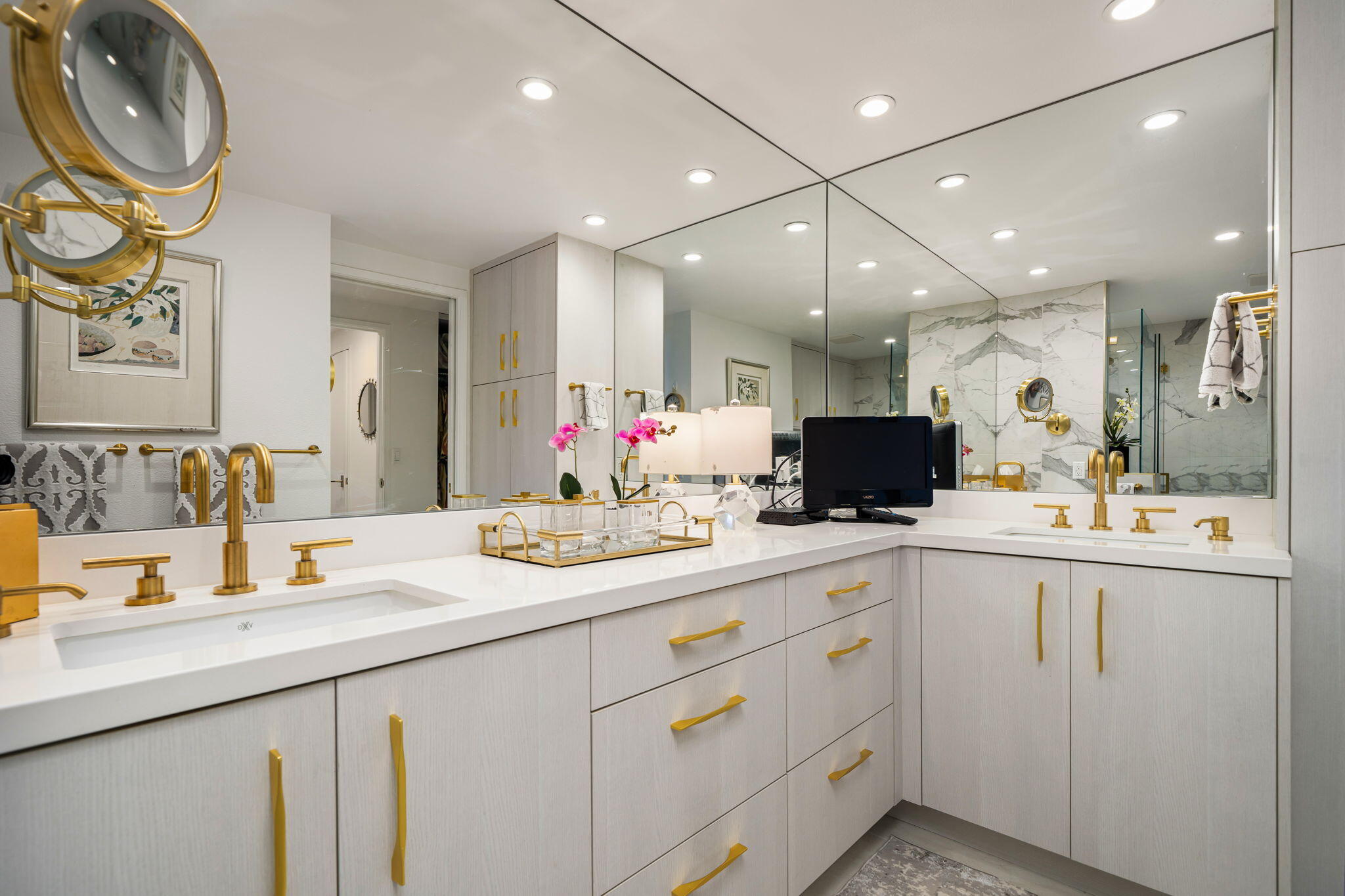 900 Island DR Unit: 403