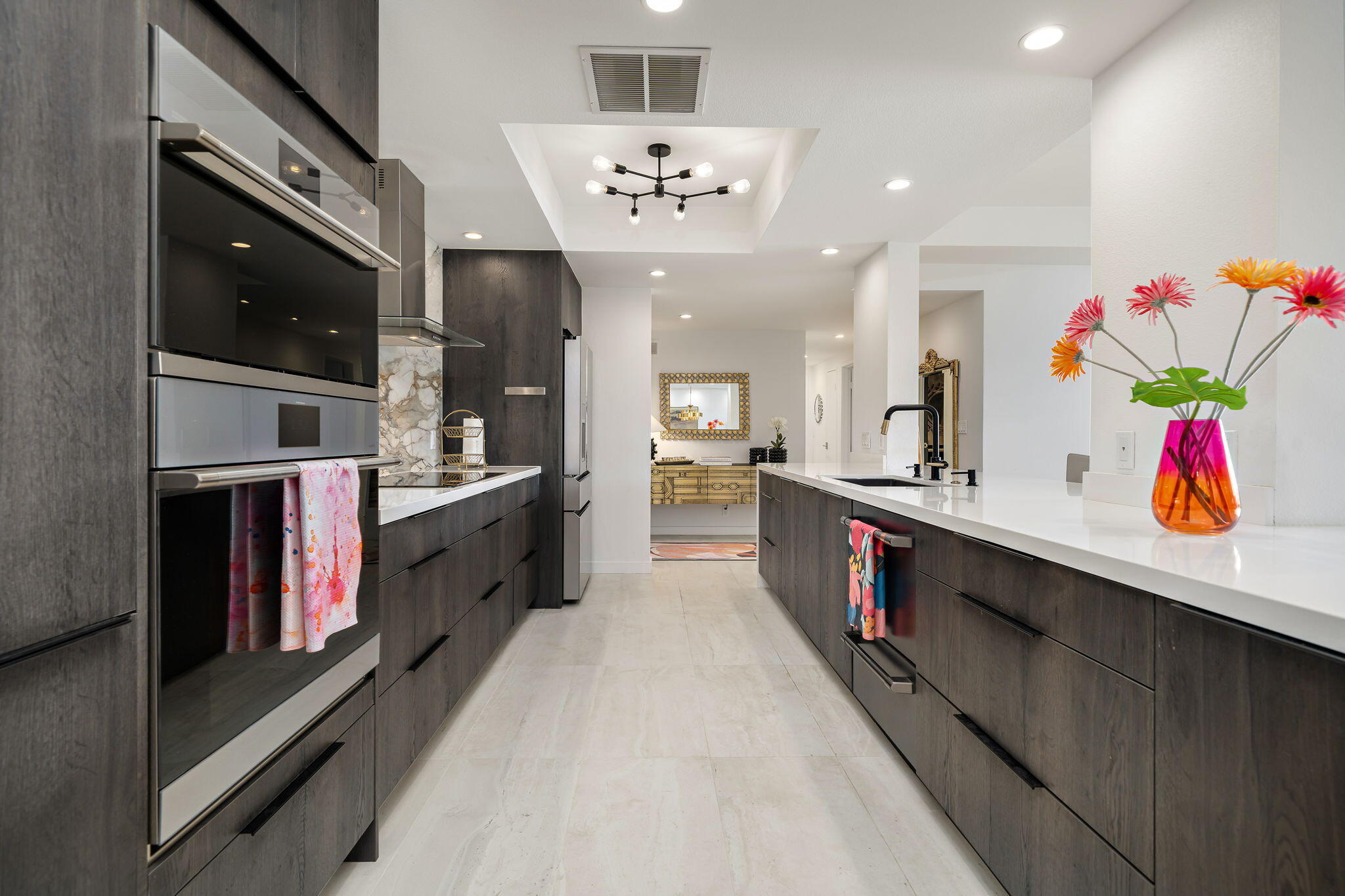 900 Island DR Unit: 403