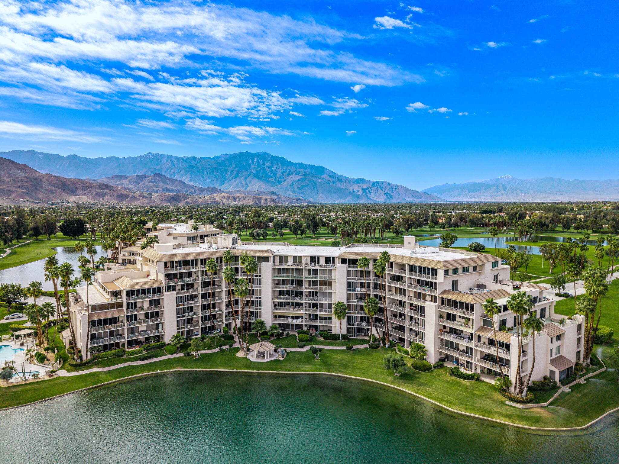 900 Island DR Unit: 403